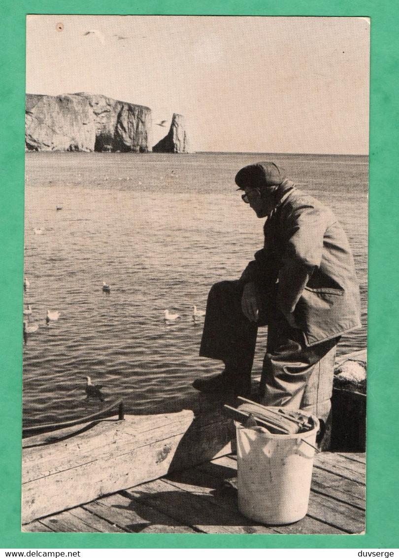 Canada Quebec Percé Pecheur Photo Christiane Dubé  ( Format 10,2cm X 15,4cm ) - Percé