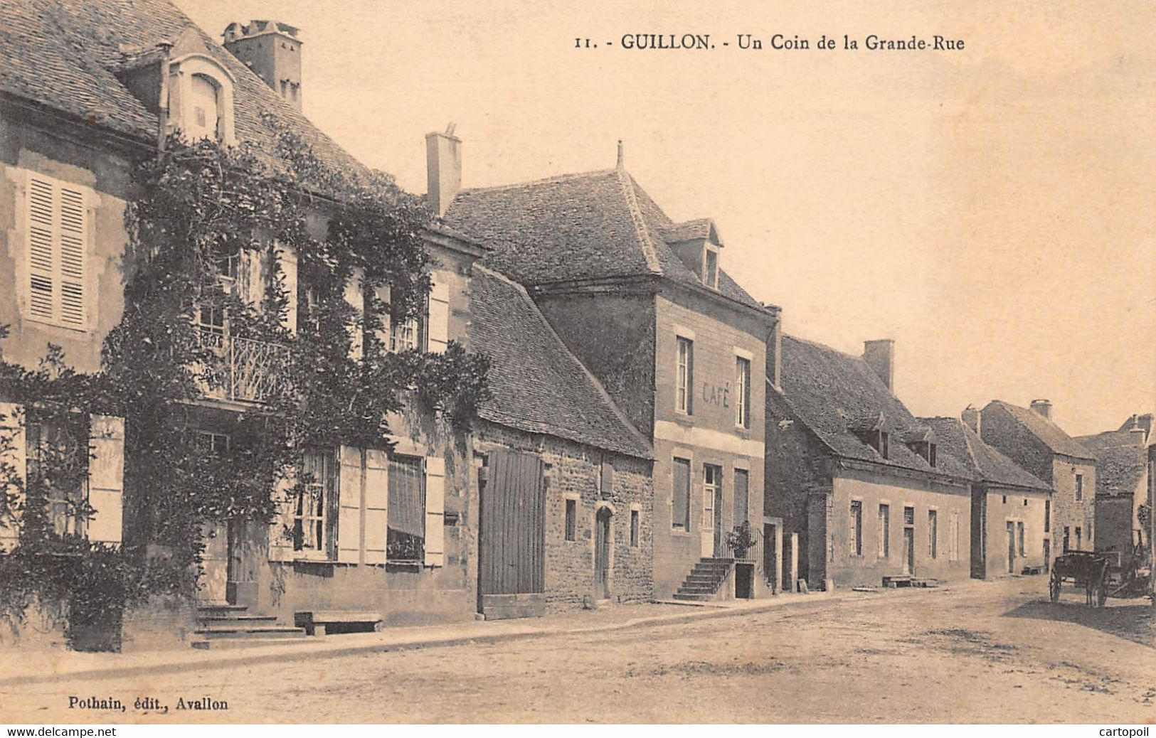 89 - Guillon - Un Coin De La Grande Rue - Guillon