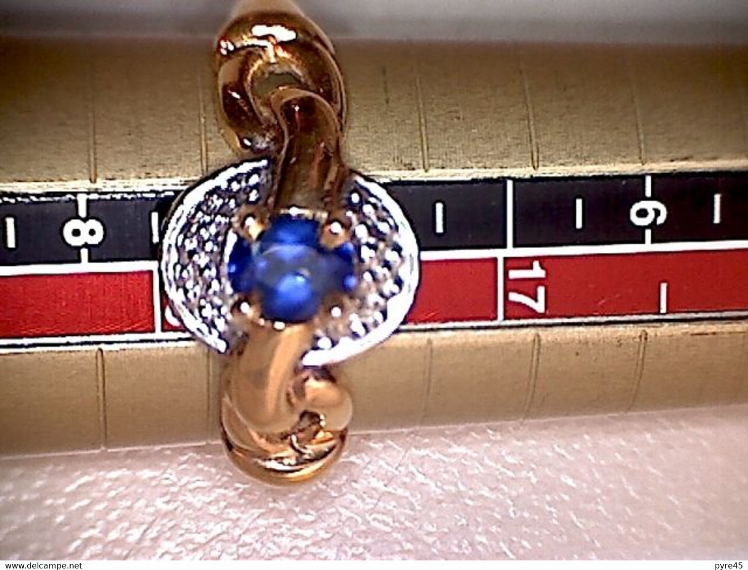 Bague Plaqué Or 3.6 Gr, Zircon Bleu Et Strass Diamètre 17.6, Taille 55 - Autres & Non Classés