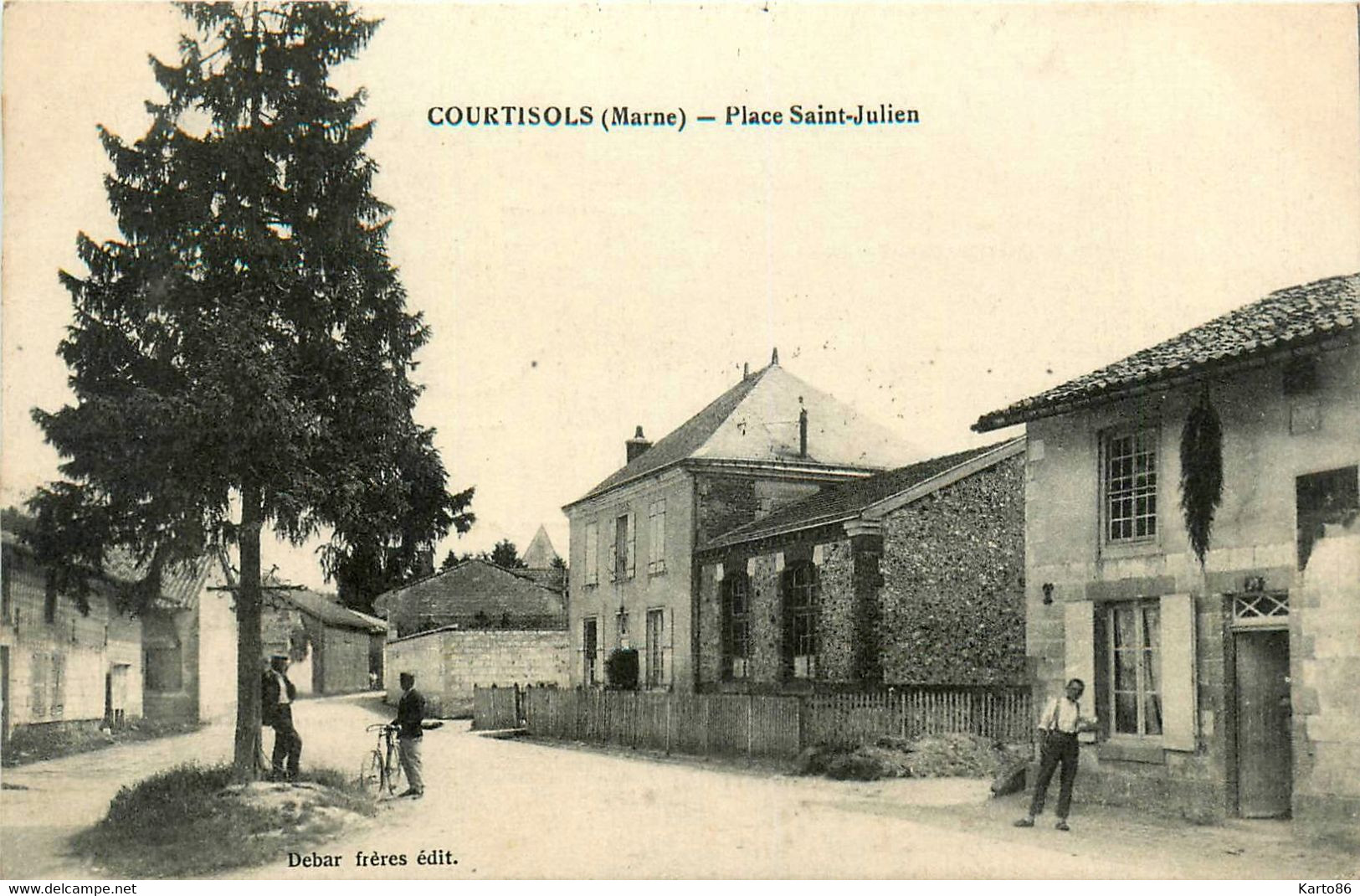 Courtisols * La Place St Julien * Villageois - Courtisols