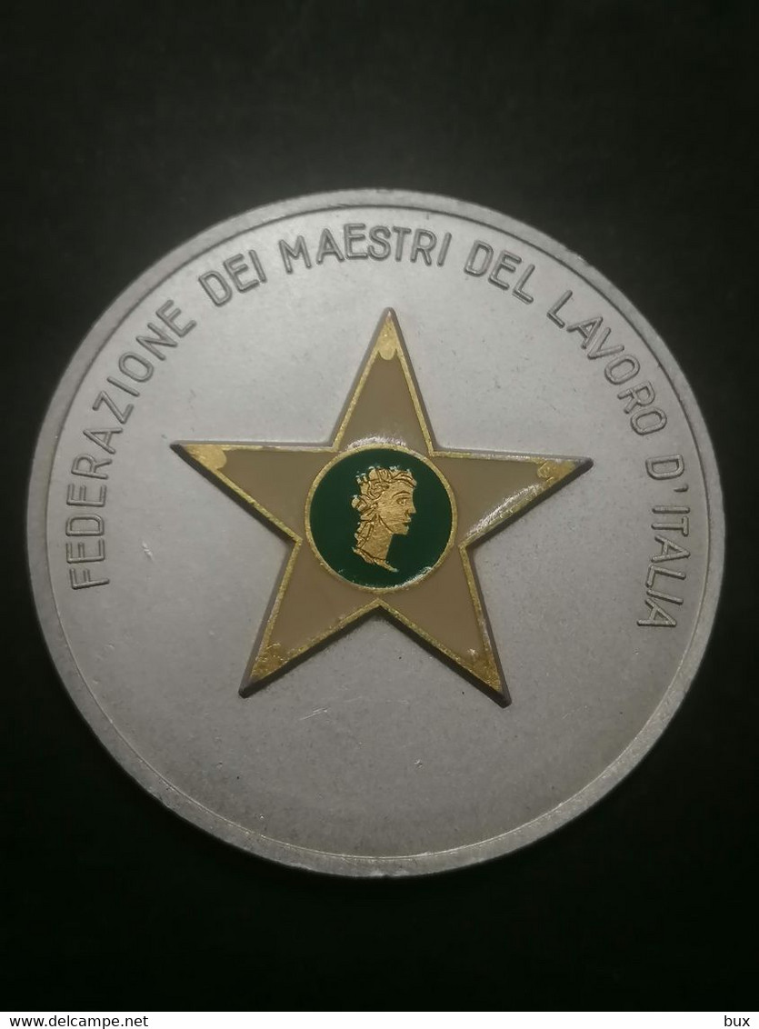 1979 Federazione Dei Maestri Del Lavoro D'Italia Fiera Del Levante Bari Medaglia Medal - Professionals/Firms