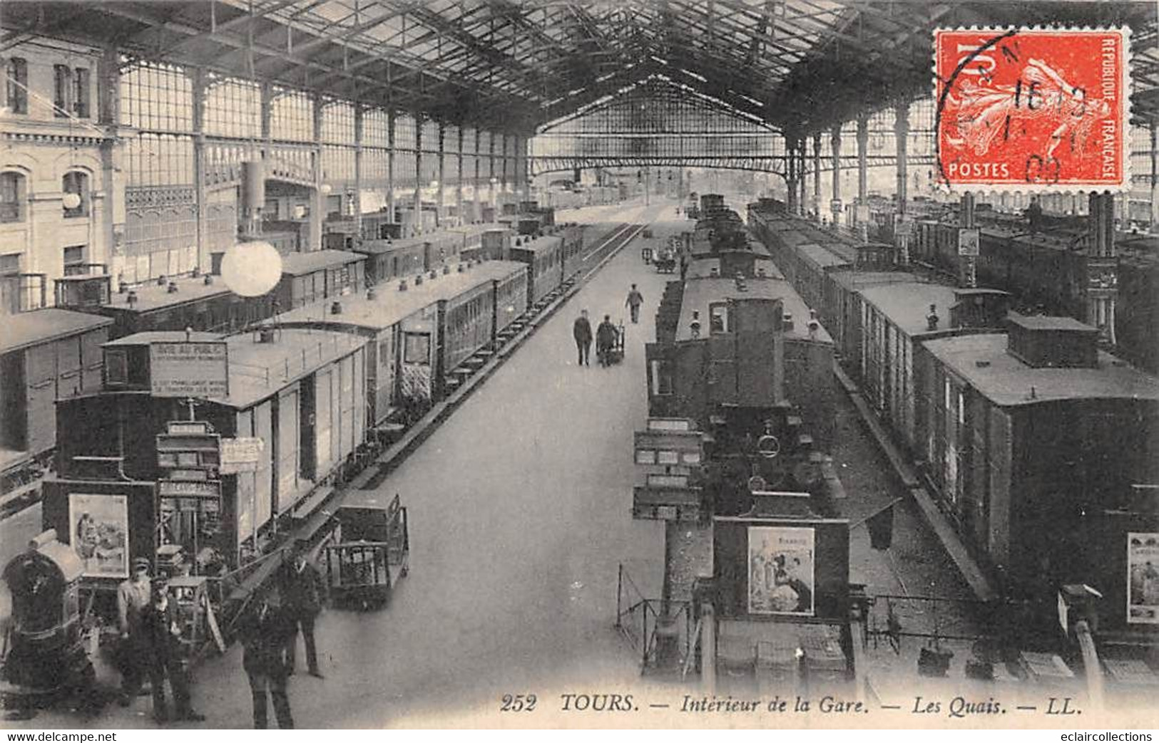 Tours     37  Gare Ou Chemin De Fer . Train.    L'intérieur. Les Quais      N° LL 252   (voir Scan) - Tours