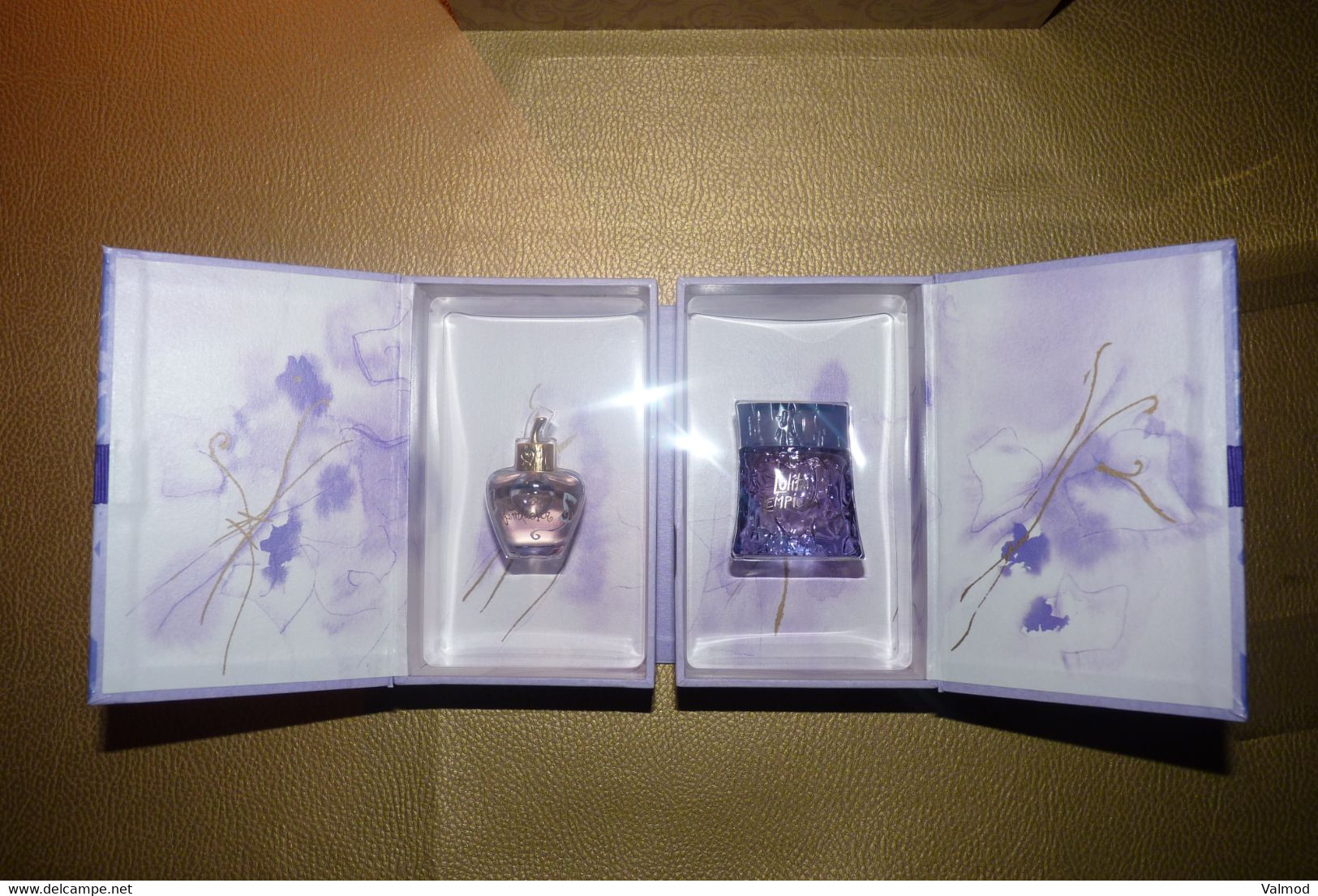 Duo Miniatures Lolita Lempicka Au Féminin (EDP 5 Ml) Et Au Masculin (EDT 5 Ml)- Collector Saint Valentin 2007 (Le Livre) - Unclassified