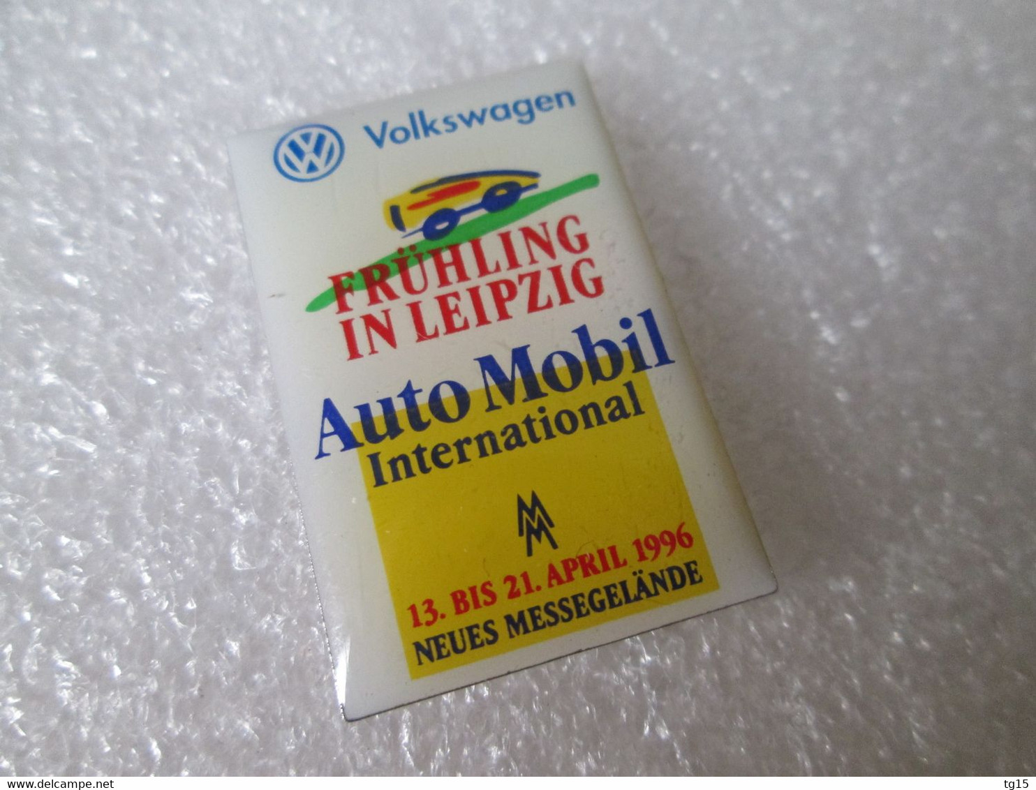 PIN'S    VOLKSWAGEN    AUTO  MOBIL  INTERNATIONAL  1996 - Volkswagen