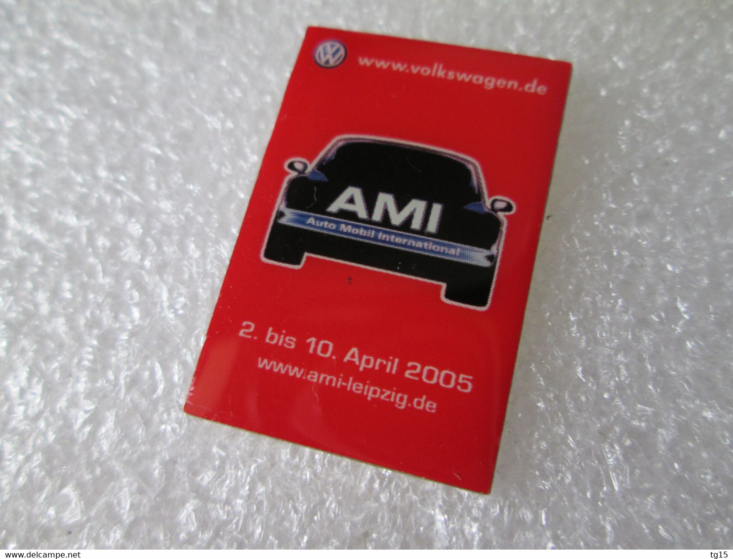 PIN'S    VOLKSWAGEN    AUTO  MOBIL  INTERNATIONAL  2005 - Volkswagen