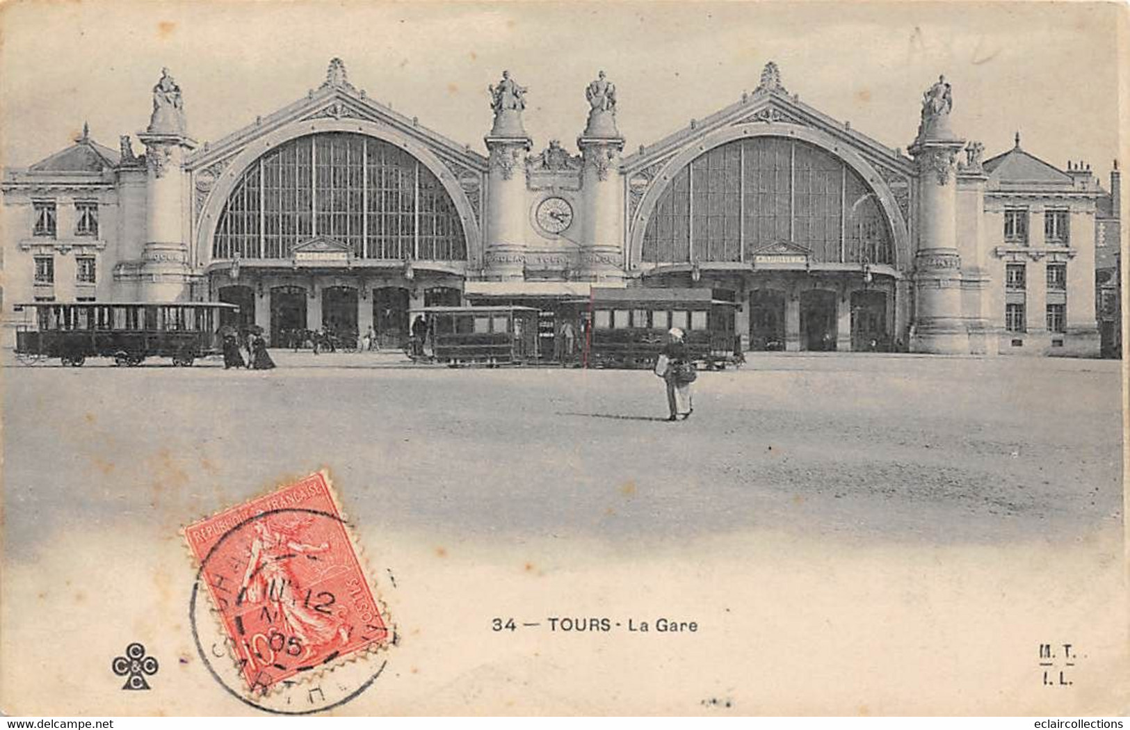 Tours     37        Gare Ou Chemin De Fer . Train. Extérieur De La Gare Et Tramway   N° 34  (voir Scan) - Tours