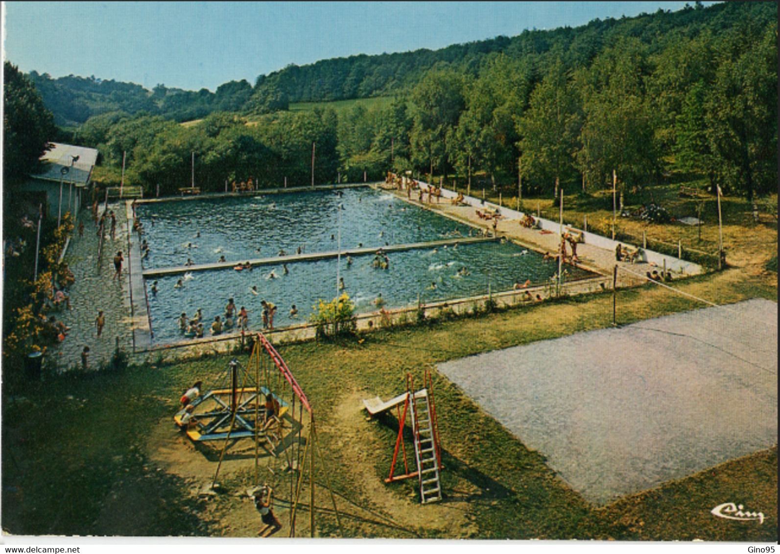 CPM 81 Montredon Labessonnié La Piscine - Montredon Labessonie