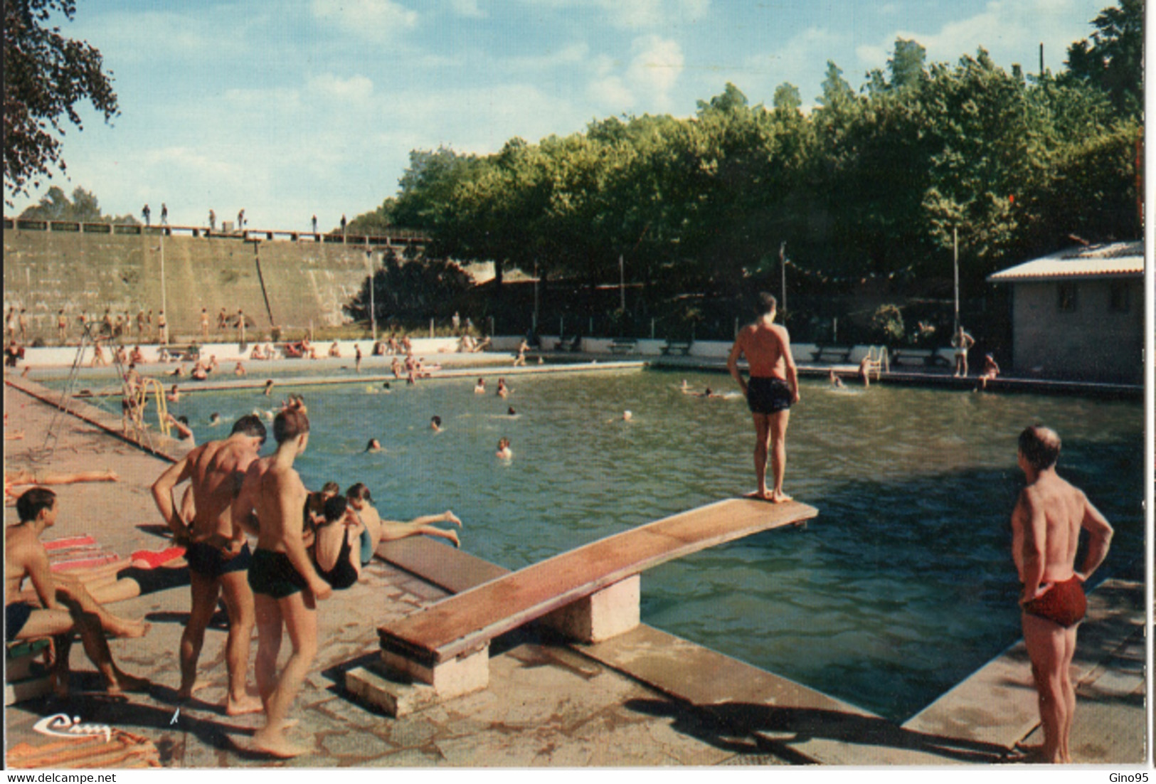 CPM 81 Montredon Labessonnié La Piscine - Montredon Labessonie