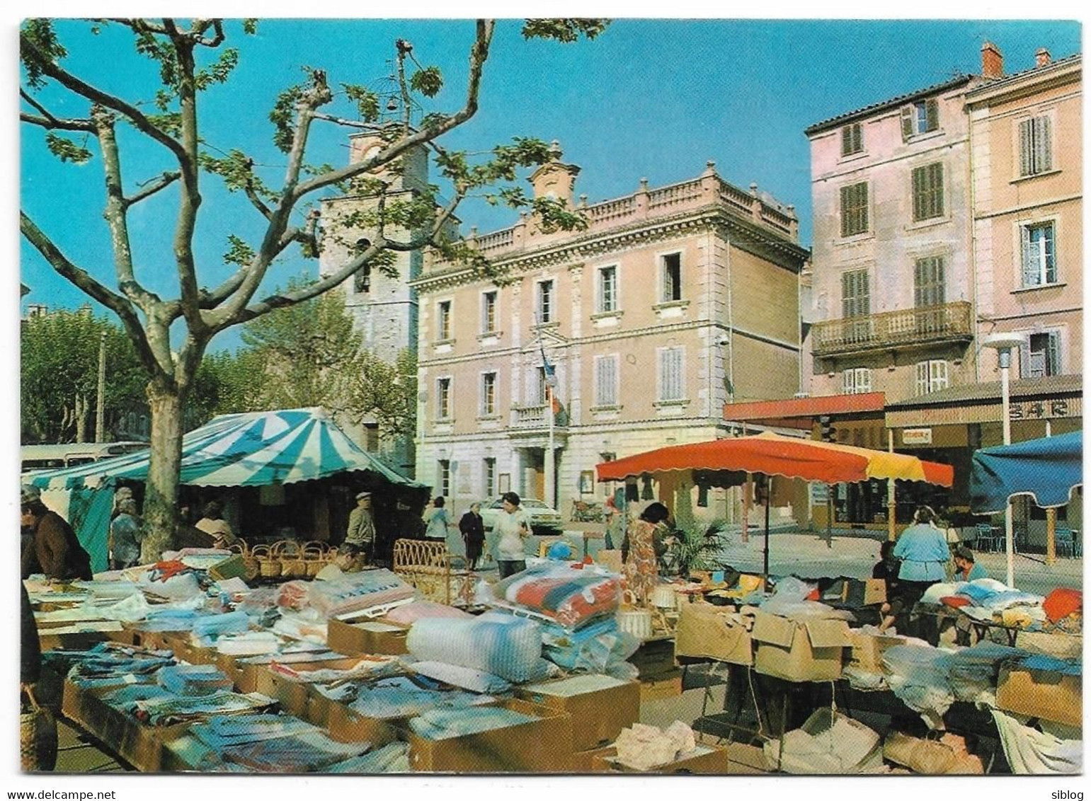 CPSM - OLLIOULES - Jour De Marché Sur La Place Jean Jaurès - Ollioules