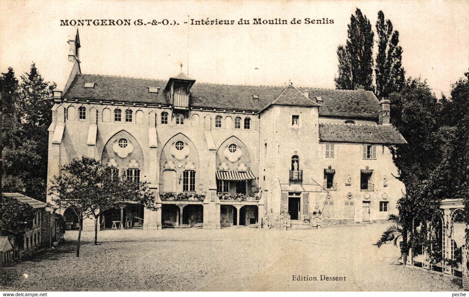 N°86467 -cpa Montgeron -intérieur Du  Moulin De Senlis- - Montgeron