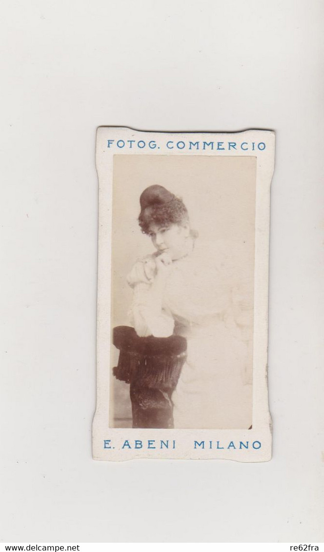 Photo Foto - Formato  CDV Pocket - Signora Appoggiata - Years '1900 - Enrico Abeni, Milano - Oud (voor 1900)