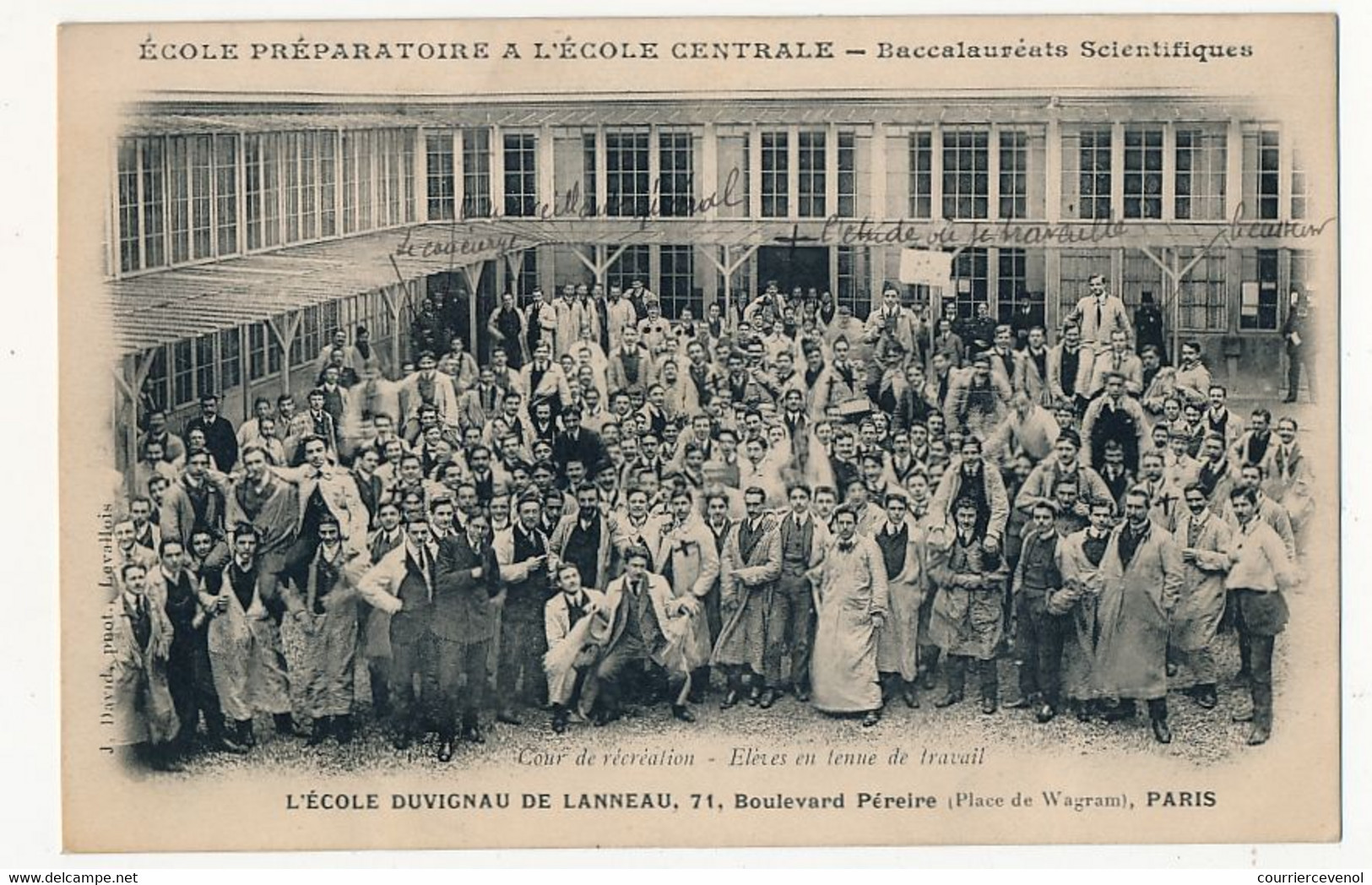 CPA - PARIS - L'Ecole Duvigneau De Lanneau, 71 Bd Pereire - Cour De Récréation, Elèves En Tenue De Travail - Onderwijs, Scholen En Universiteiten