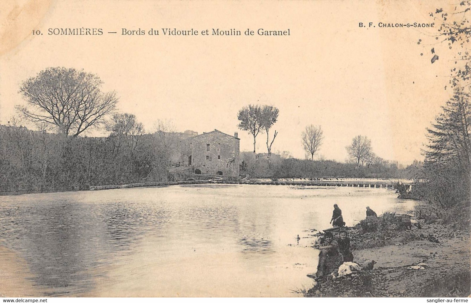 CPA 30 SOMMIERES BORDS DU VIDOURLE ET MOULIN DE GARANEL - Sommières