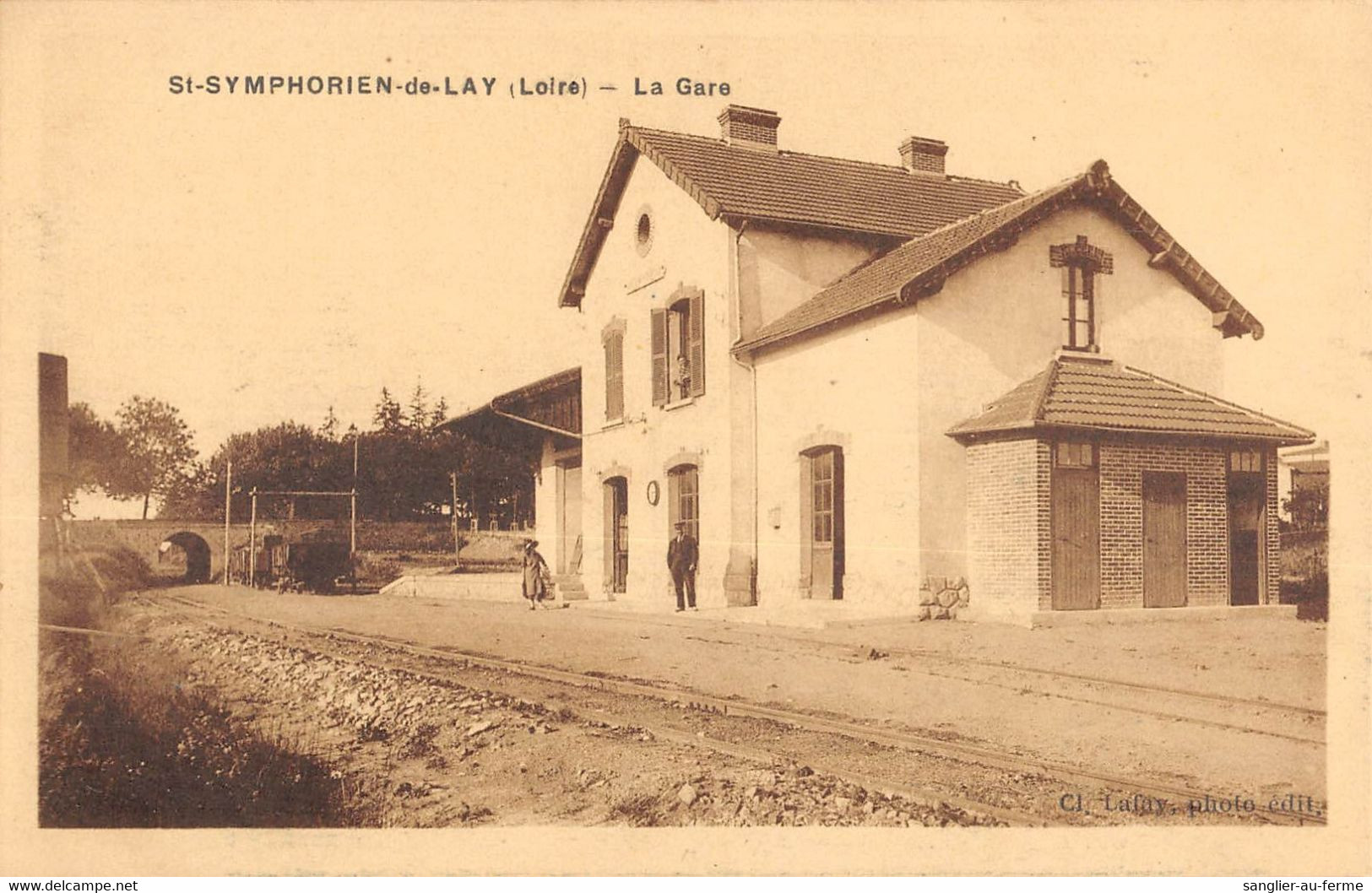 CPA 42 SAINT SYMPHORIEN DE LAY LA GARE - Andere & Zonder Classificatie