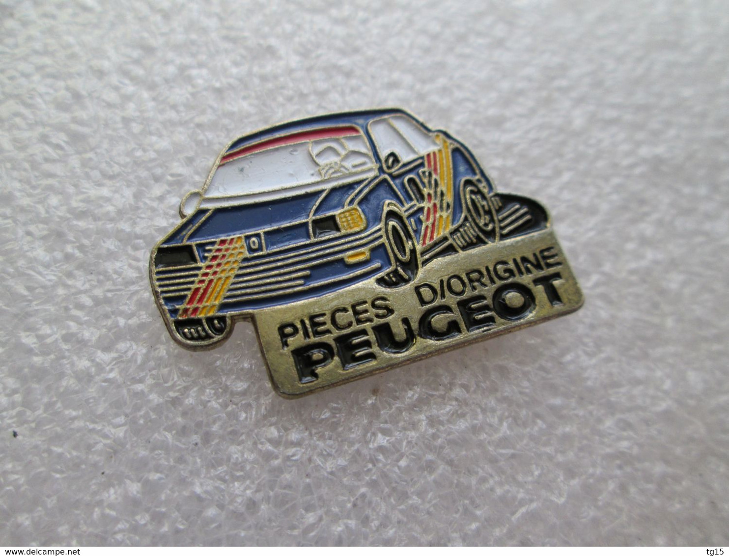 PIN'S   PEUGEOT  309 GTI  PIECES D ORIGINE  PEUGEOT   Version  Metal Cloisonné Sans Epoxy  YOSHINORI - Jaguar