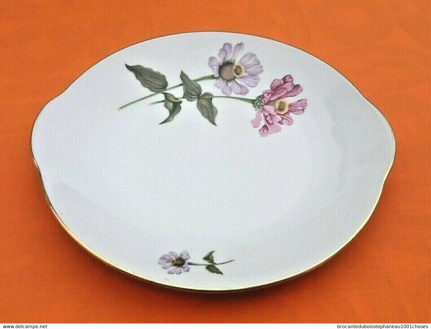 Plat De Service Rond à Oreilles   Porcelaine Fine De Bohème Carlsbad Décor Floral Longueur : 270mm - Autres & Non Classés