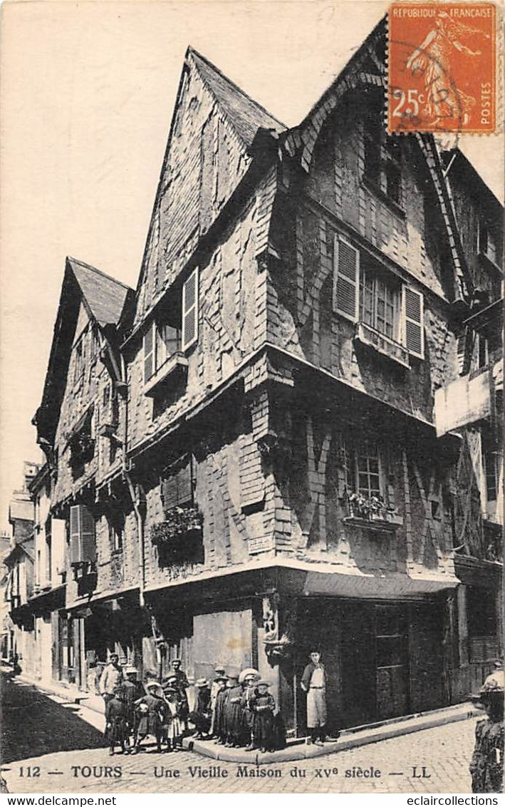 Tours     37          Une Vieille Maison Du XV ème     (voir Scan) - Tours