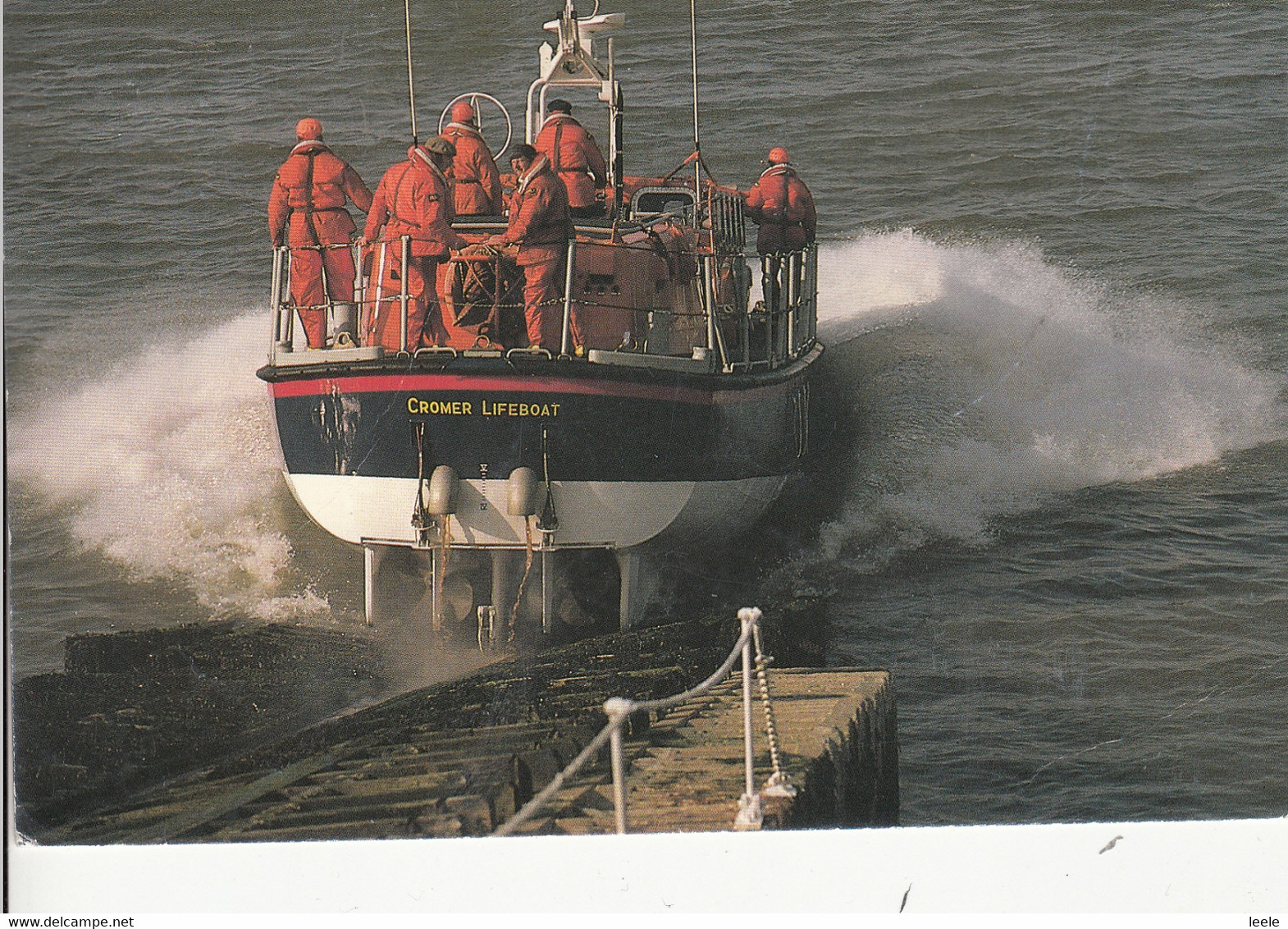 BL246. Postcard. Launch Of The Cromer Lifeboat. - Andere & Zonder Classificatie