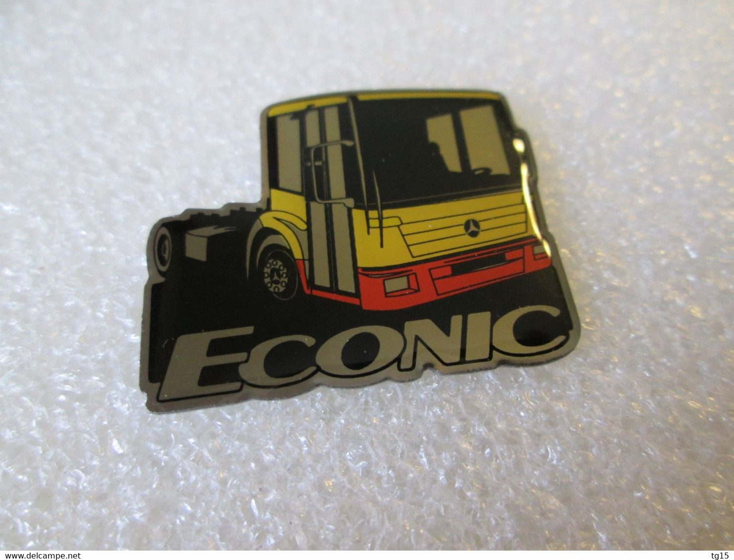 PIN'S  CAMION TRUCK  MERCEDES BENZ   ECONIC - Transportation