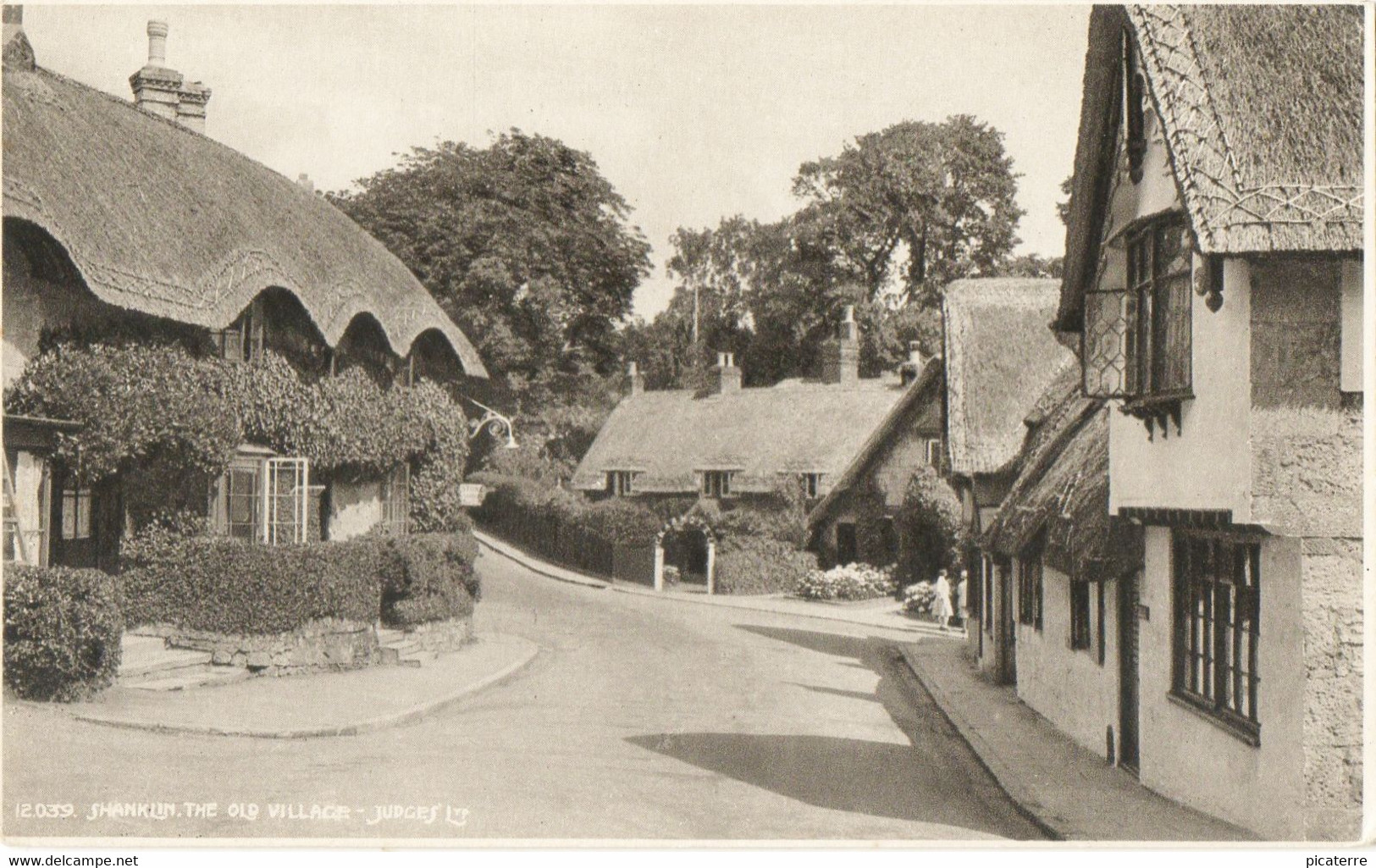 Shanklin, The Old Village (Judges Ltd- Photogravure 12.039) Thatch Roofs - Shanklin