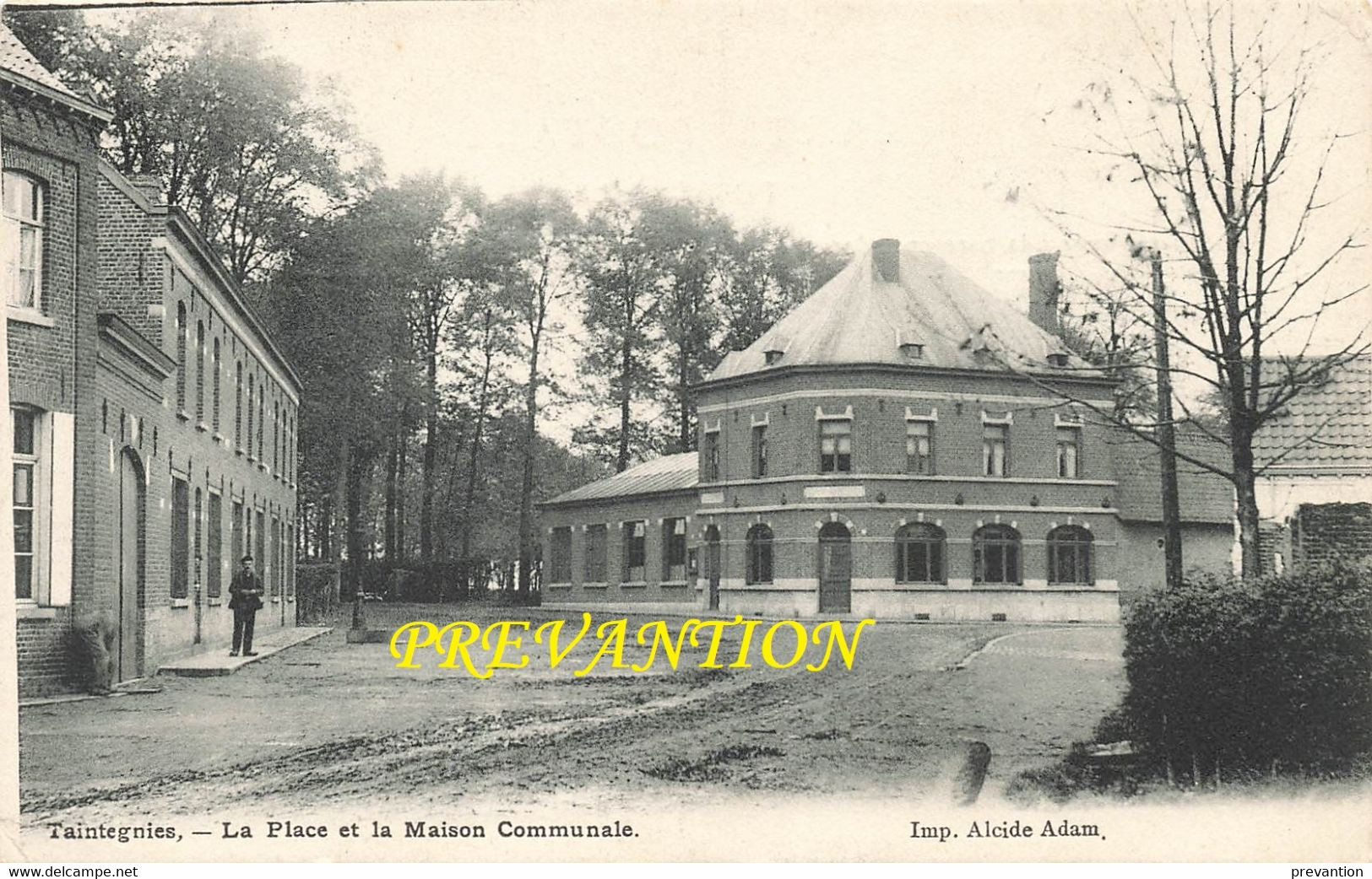 TAINTEGNIES - La Place Et La Maison Communale - Carte Circulé - Rumes