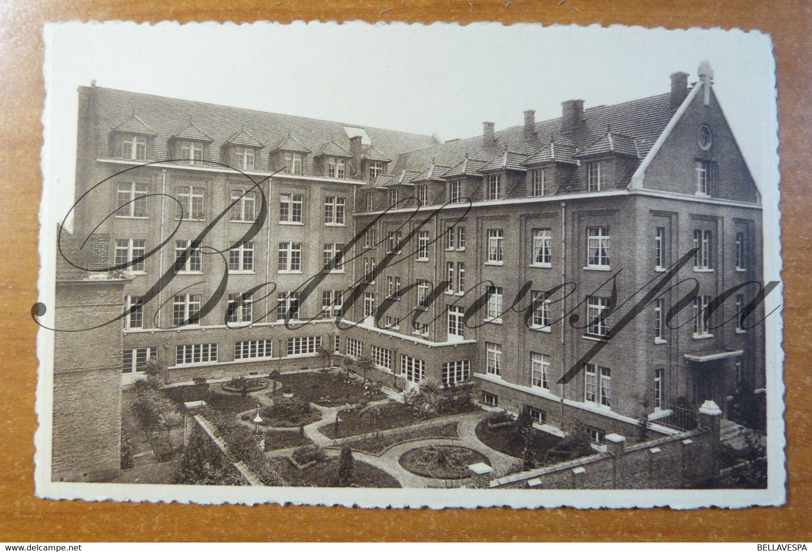 Sint Pieters Leeuw . Gesticht Zusters St Antonius .de Padua Padoue   Terras Binnentuin - Sint-Pieters-Leeuw