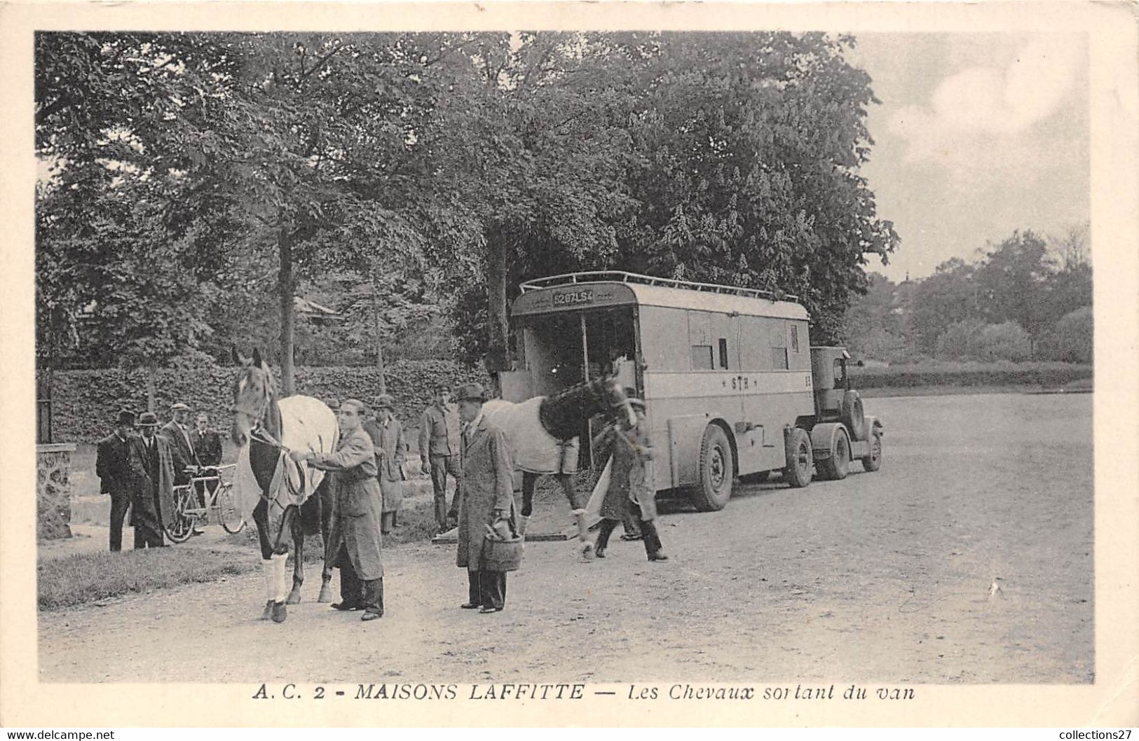 78-MAISONS-LAFFITTE-LES CHEVAUX SORTANT DU VAN - Maisons-Laffitte