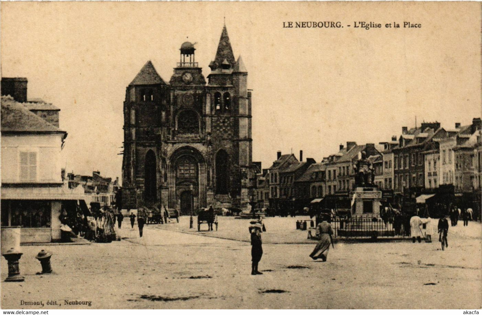 CPA AK Le NEUBOURG - L'Église Et La Place (392862) - Le Neubourg