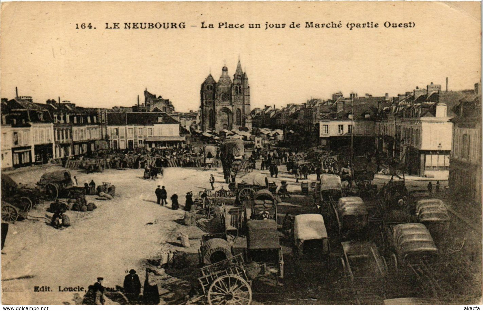 CPA AK Le NEUBOURG - La Place Un Jour De Marché (393025) - Le Neubourg