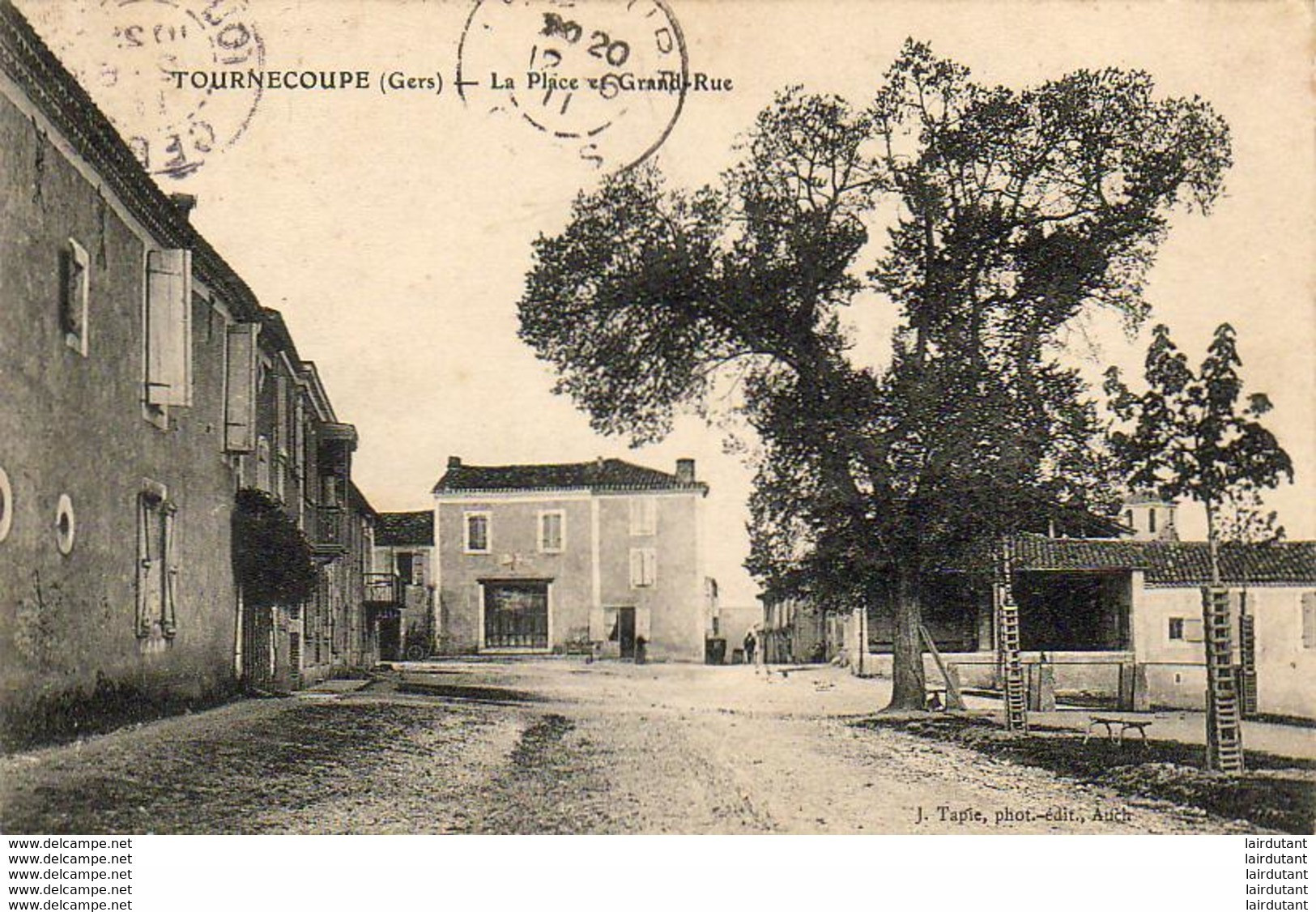 D32  TOURNECOUPE  La Place Et Grand-Rue  ......... Près St Clar Canton De Fleurance - Fleurance