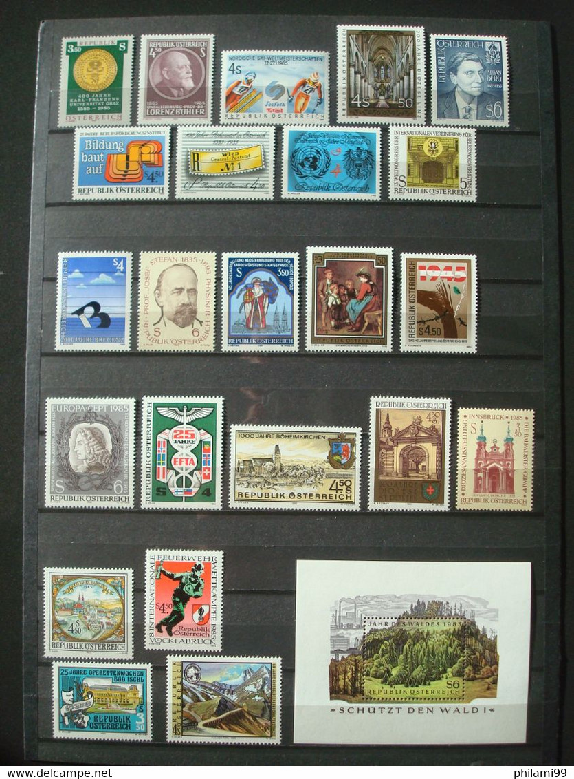 AUSTRIA 1983 -> 1990 MNH** 8 COMPLETE YEARS / 12 SCANS - Años Completos