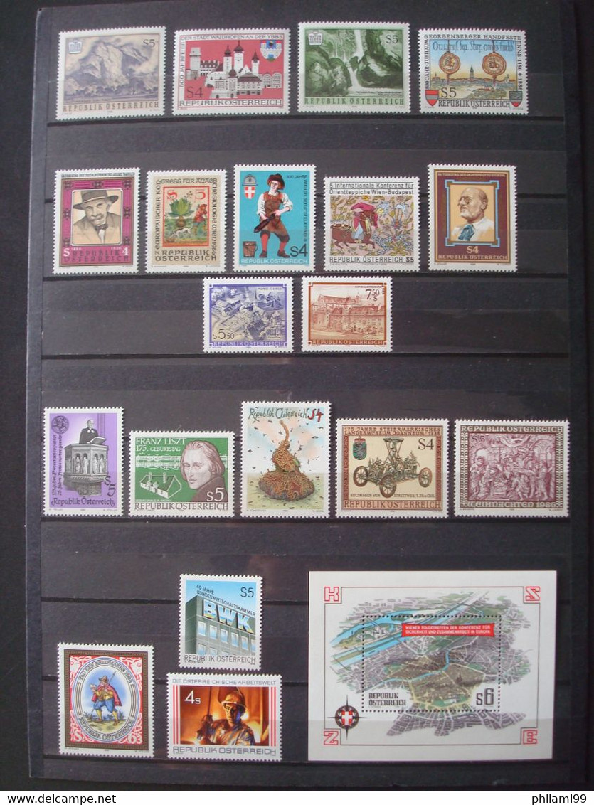 AUSTRIA 1983 -> 1990 MNH** 8 COMPLETE YEARS / 12 SCANS