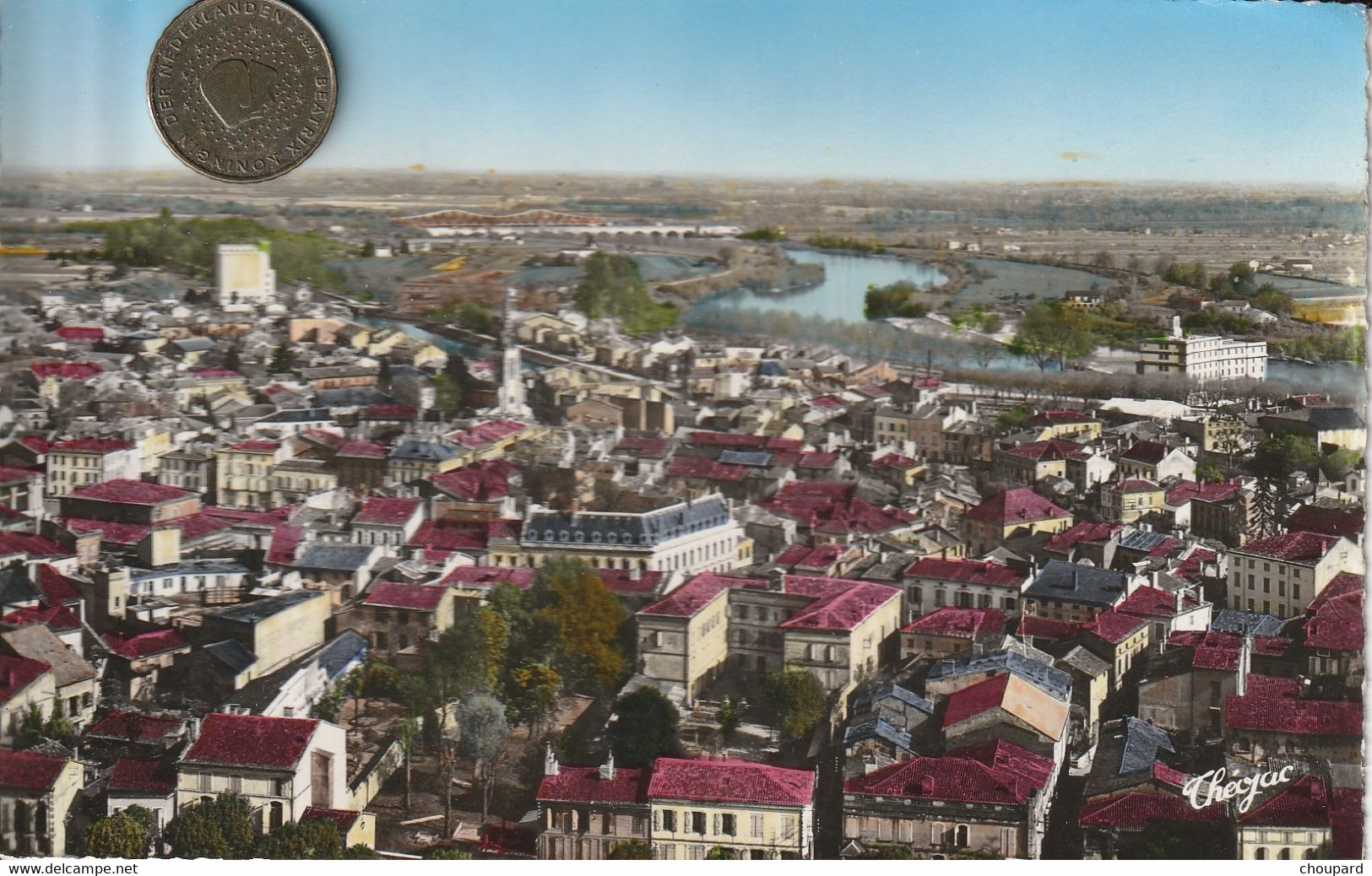 82 -Très Belle Carte Postale Semi Moderne Dentelée De MOISSAC   Vue Aérienne - Moissac