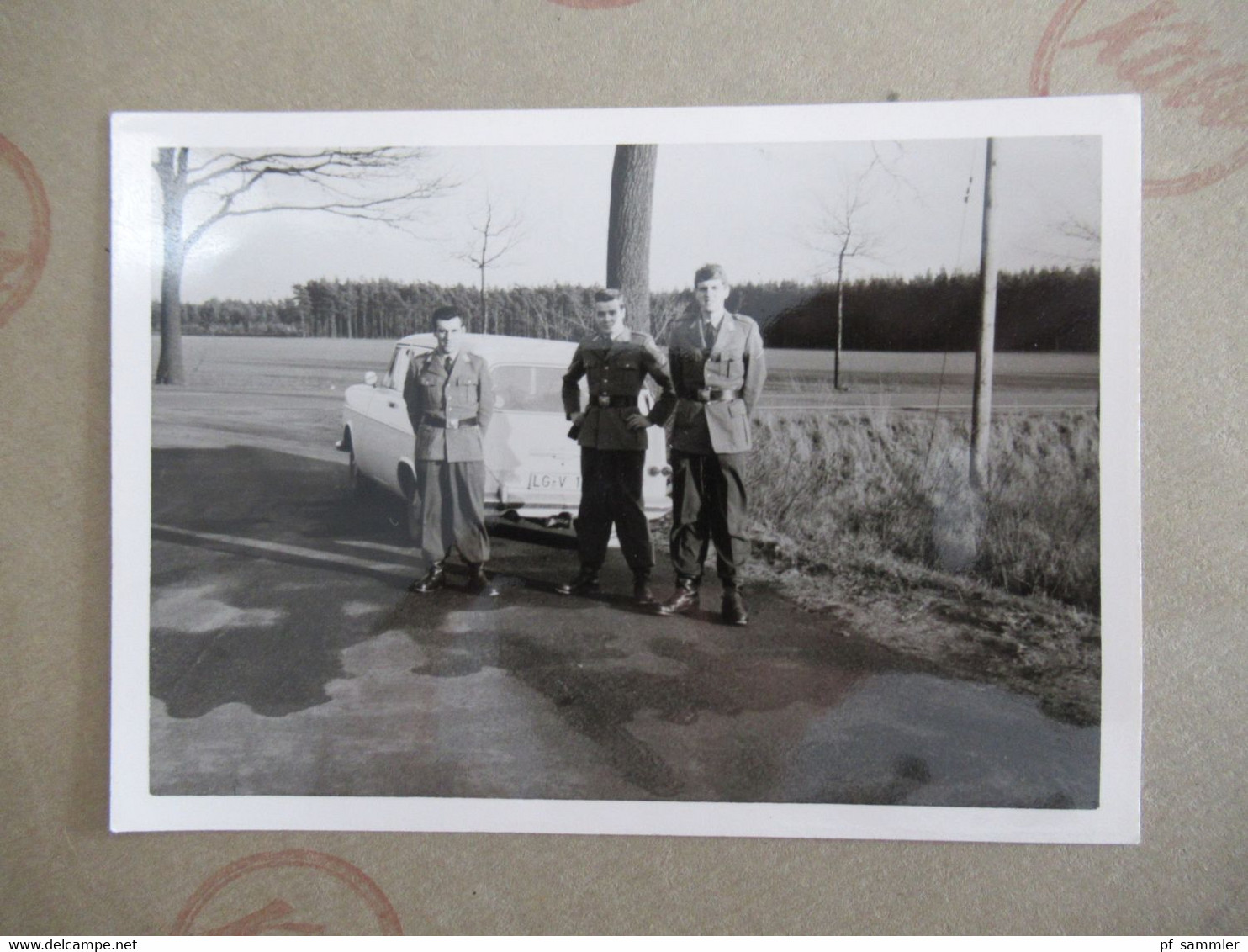 Fotoalbum 1967 Bundeswehr / Meine Dienstzeit Abzeichen Heer viele Fotos von Übungen / Biwack / Waffen / Fahrzeuge usw.