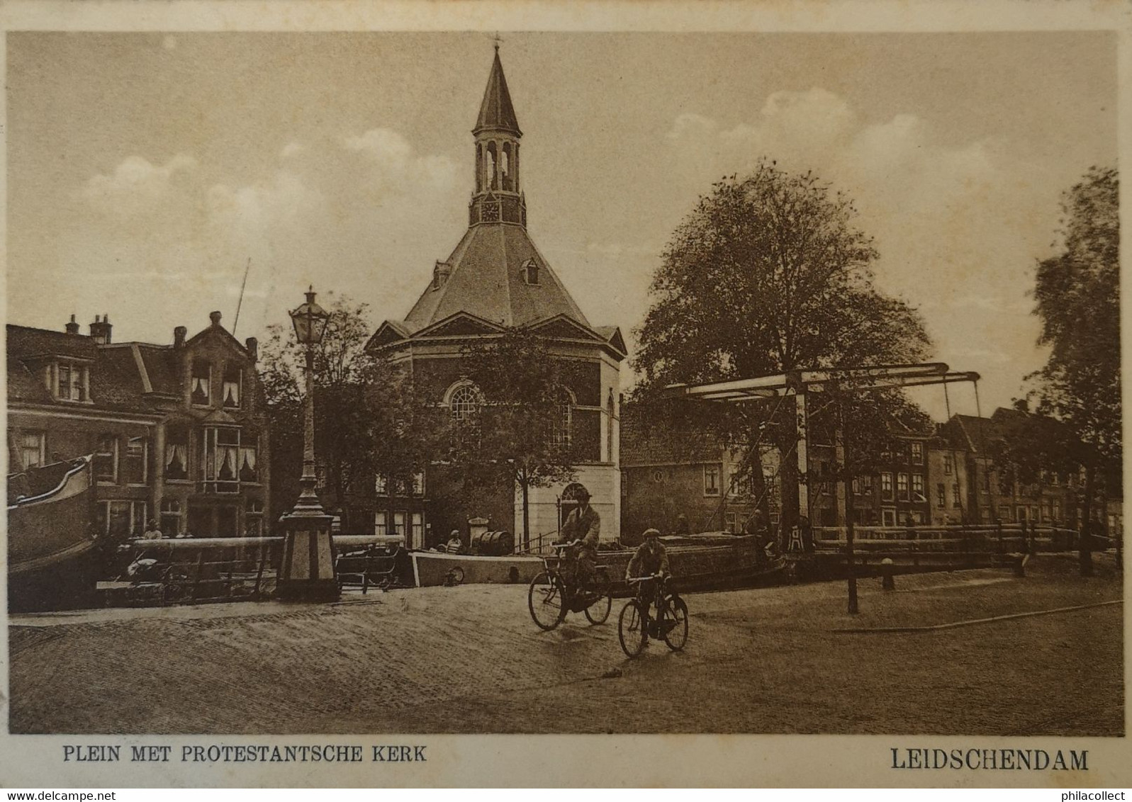 Leidschendam (ZH) Plein Met Prot. Kerk 1928 - Leidschendam