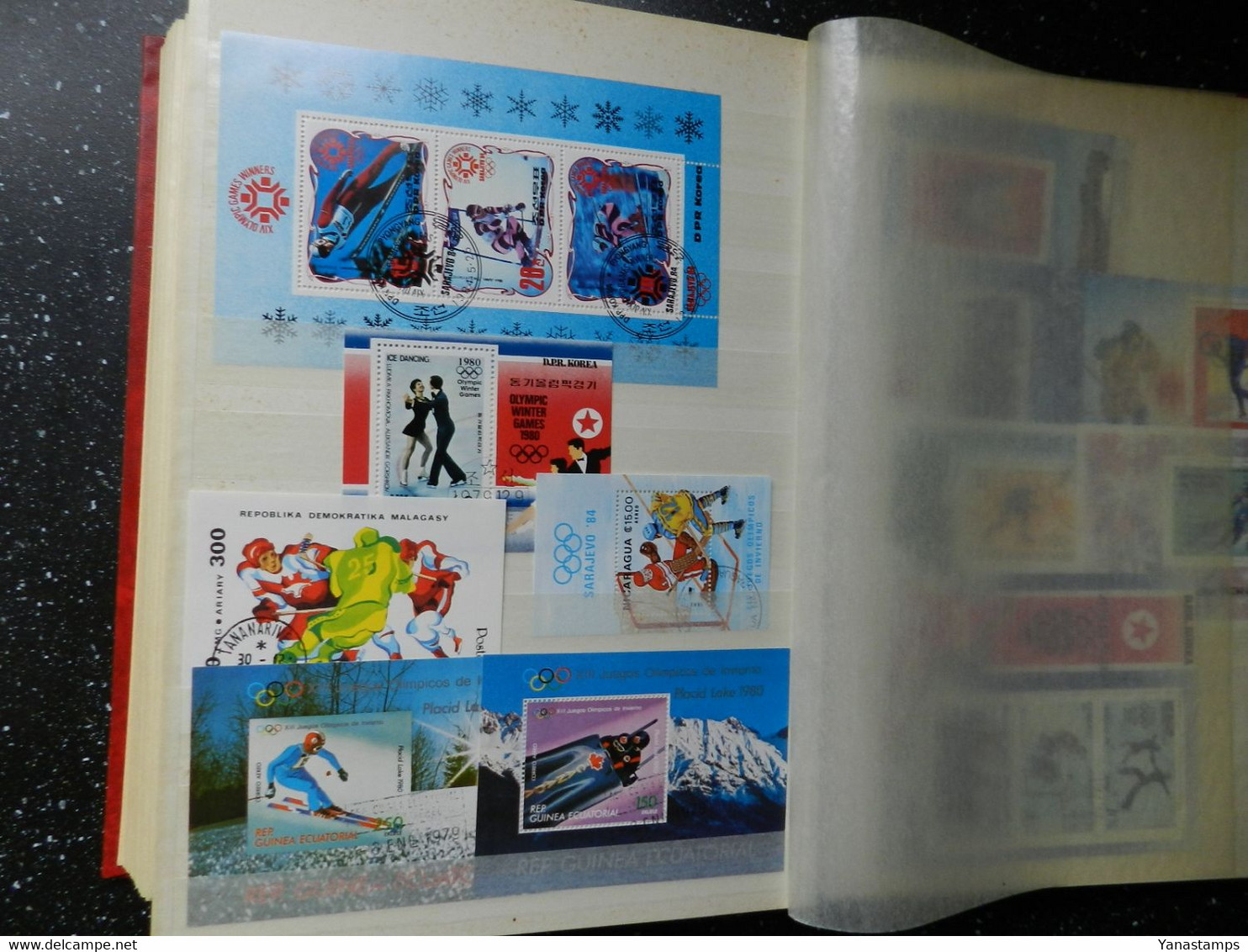 Wintersports/Olympics : stockbook full of stamps with 120+ blocks/sheetlets, CHEAP !!!