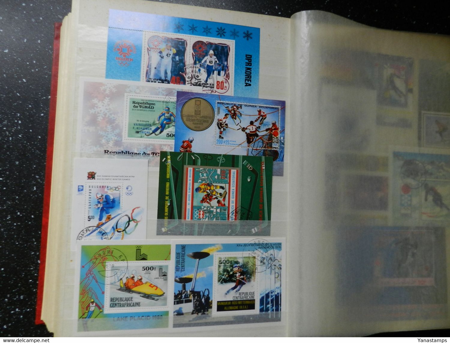 Wintersports/Olympics : stockbook full of stamps with 120+ blocks/sheetlets, CHEAP !!!