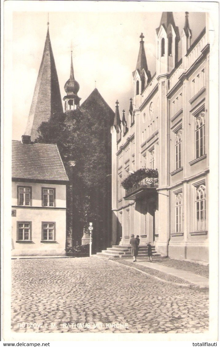 BÜTZOW Mecklenburg Rathaus + Kirche Mutter Mit Kind Auf Dem Arm Fotokarte Gelaufen 5.12.1929 - Buetzow