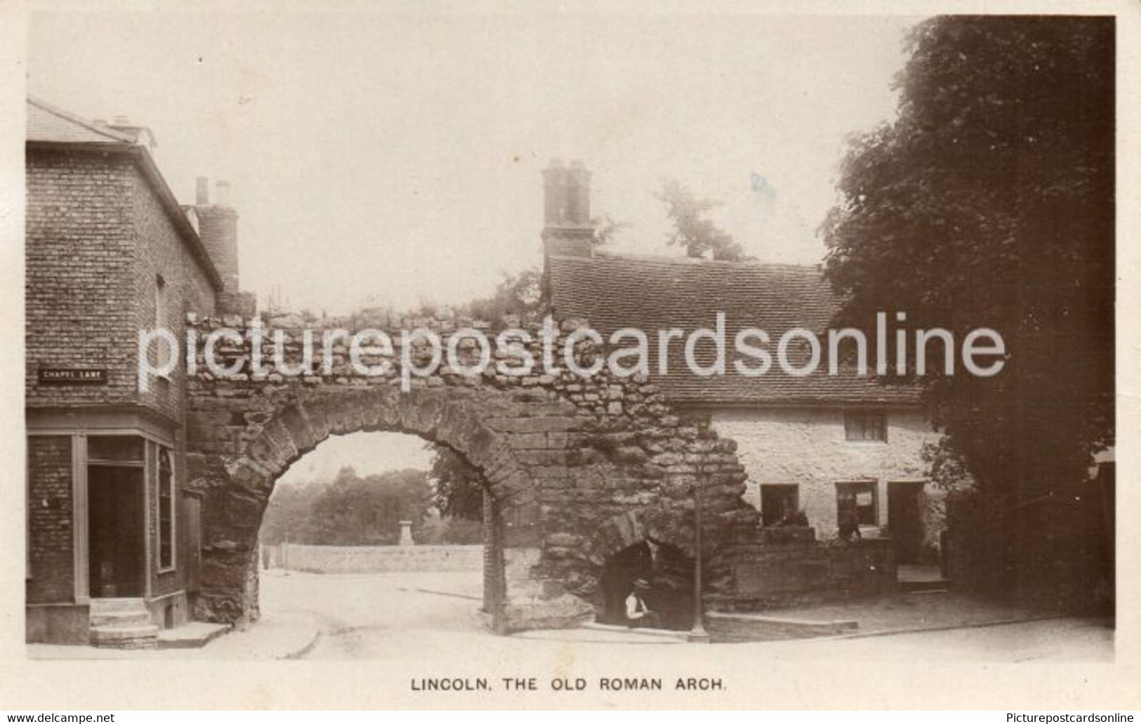 LINCOLN THE OLD ROMAN ARCH OLD R/P POSTCARD LINCOLNSHIRE - Lincoln