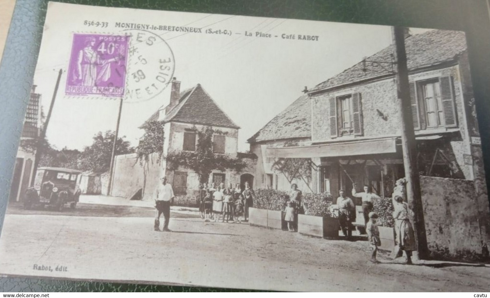 CPA Rare Montigny Le Bretonneux - La Place - Café Rabot - Cafés