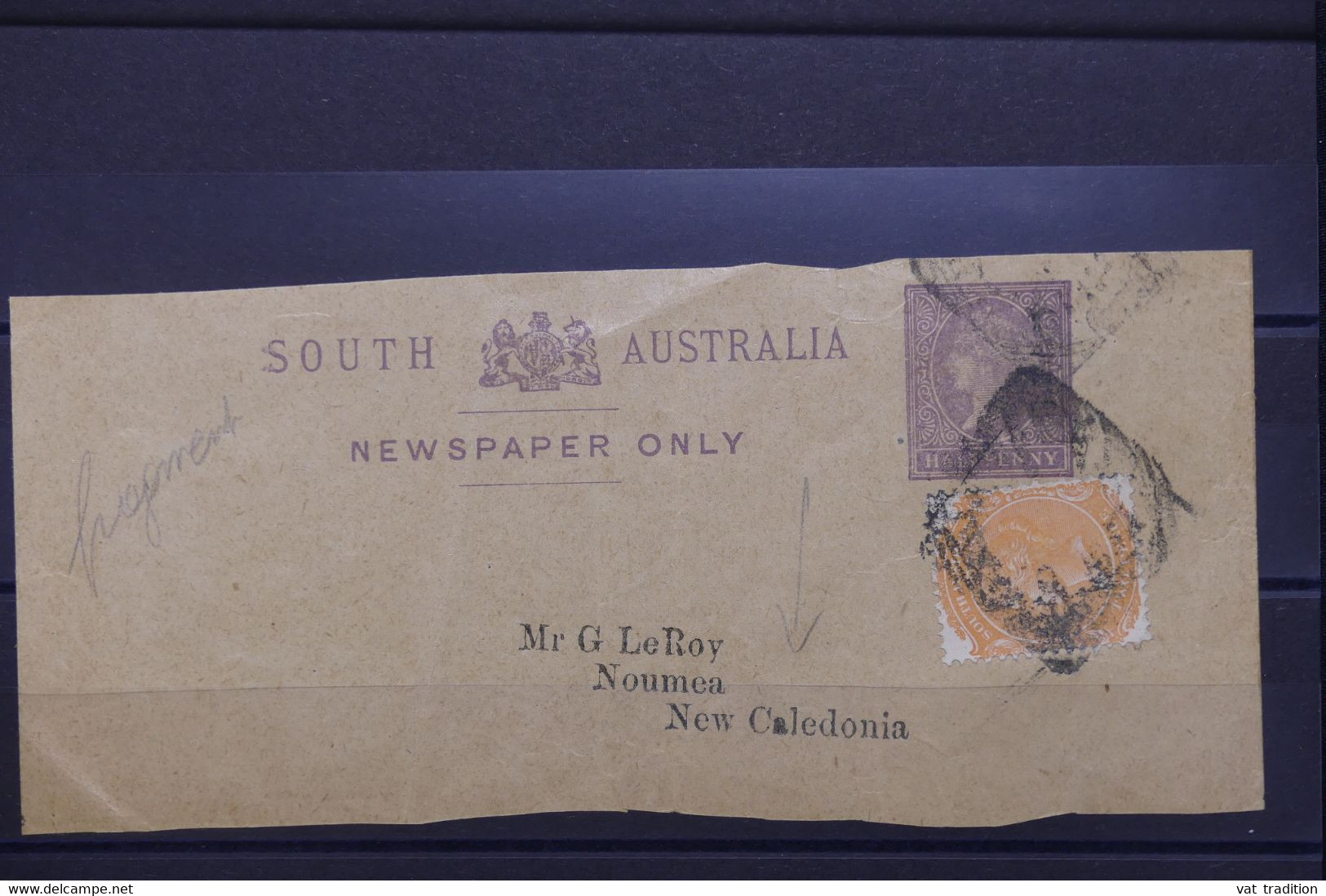 AUSTRALIE - Fragment D'entier Postal ( Bande Pour Imprimés)  + Complément Pour La Nouvelle Calédonie - L 109196 - Brieven En Documenten