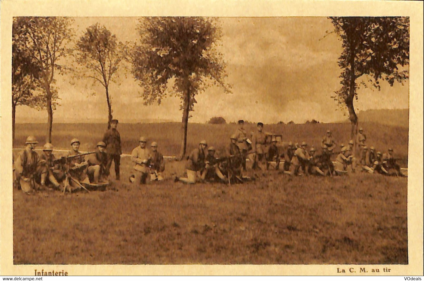 036 210 - CPA -  Thèmes - Militaria - Manoeuvres - Infanterie - La C. M. Au Tir - Maniobras