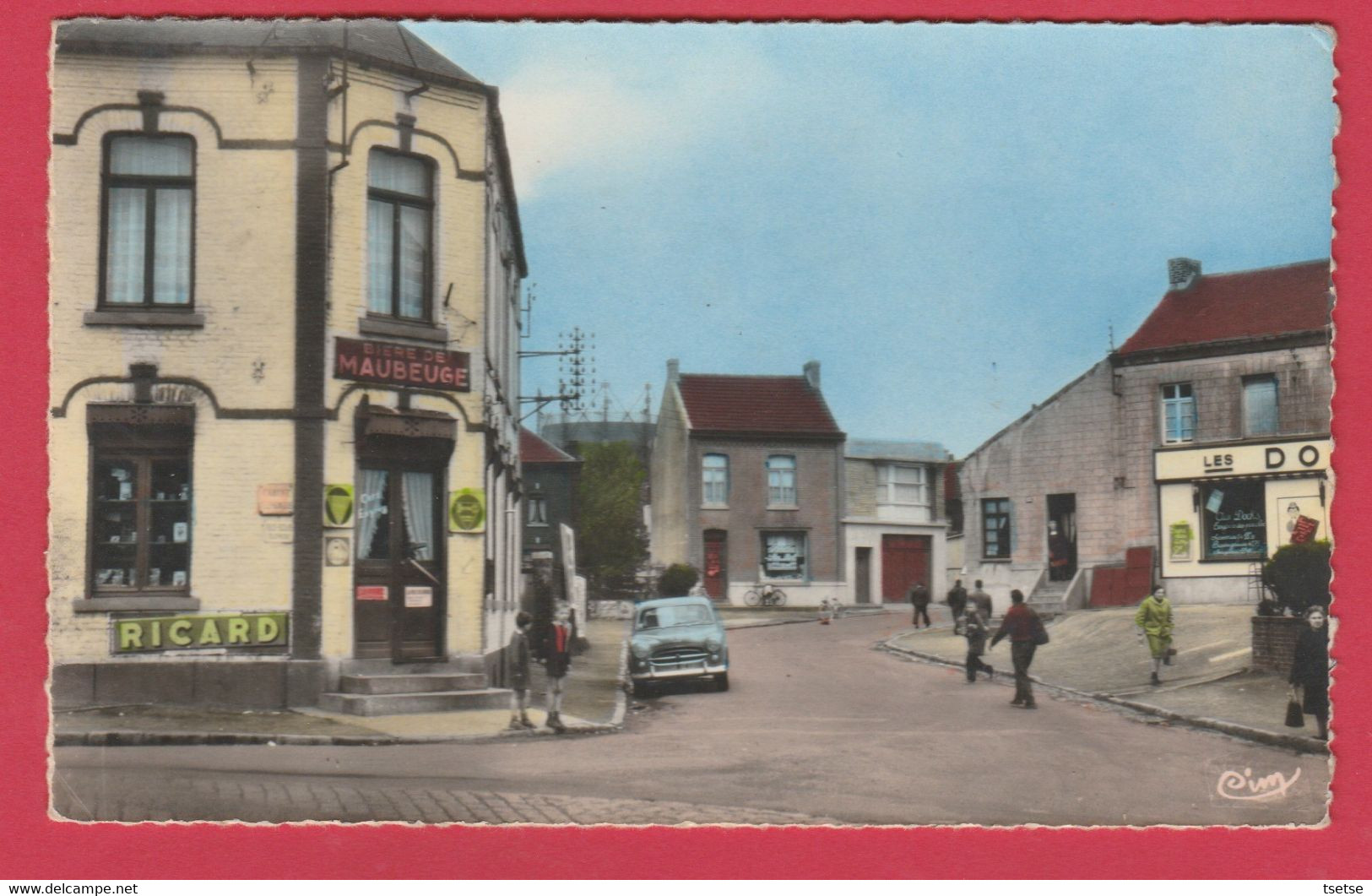 Maubeuge - Carrefour Montplaisir ... Oldtimers , Façade De Bistrot ... Années 60   (voir Verso ) - Maubeuge