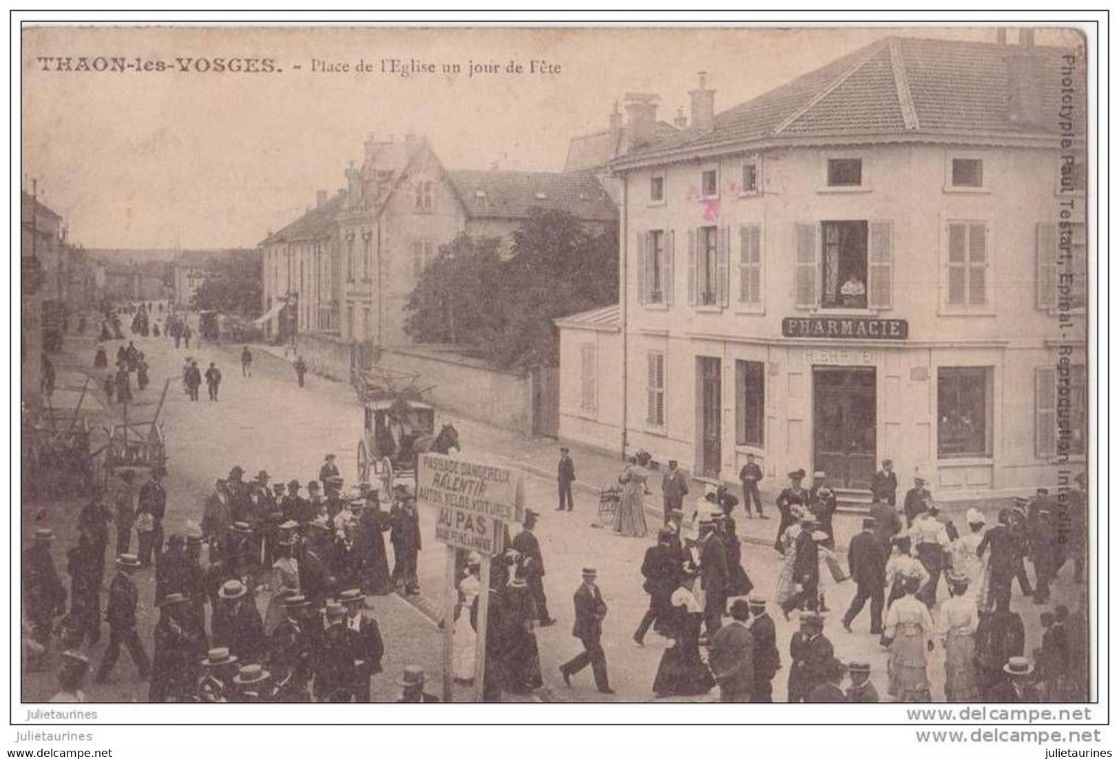 88 THAON LES VOSGES PLACE DE EGLISE UN JOUR DE FETE TRES ANIMEES - Thaon Les Vosges