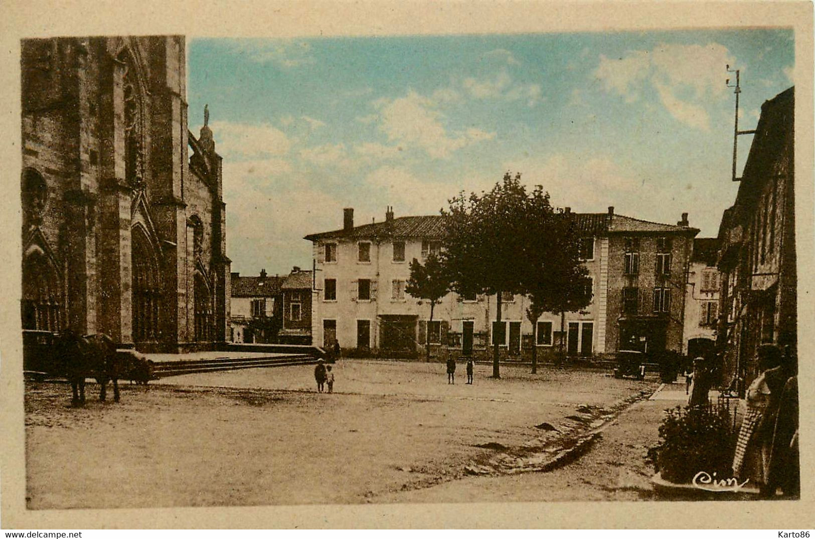 Belmont * La Place De L'église - Belmont De La Loire