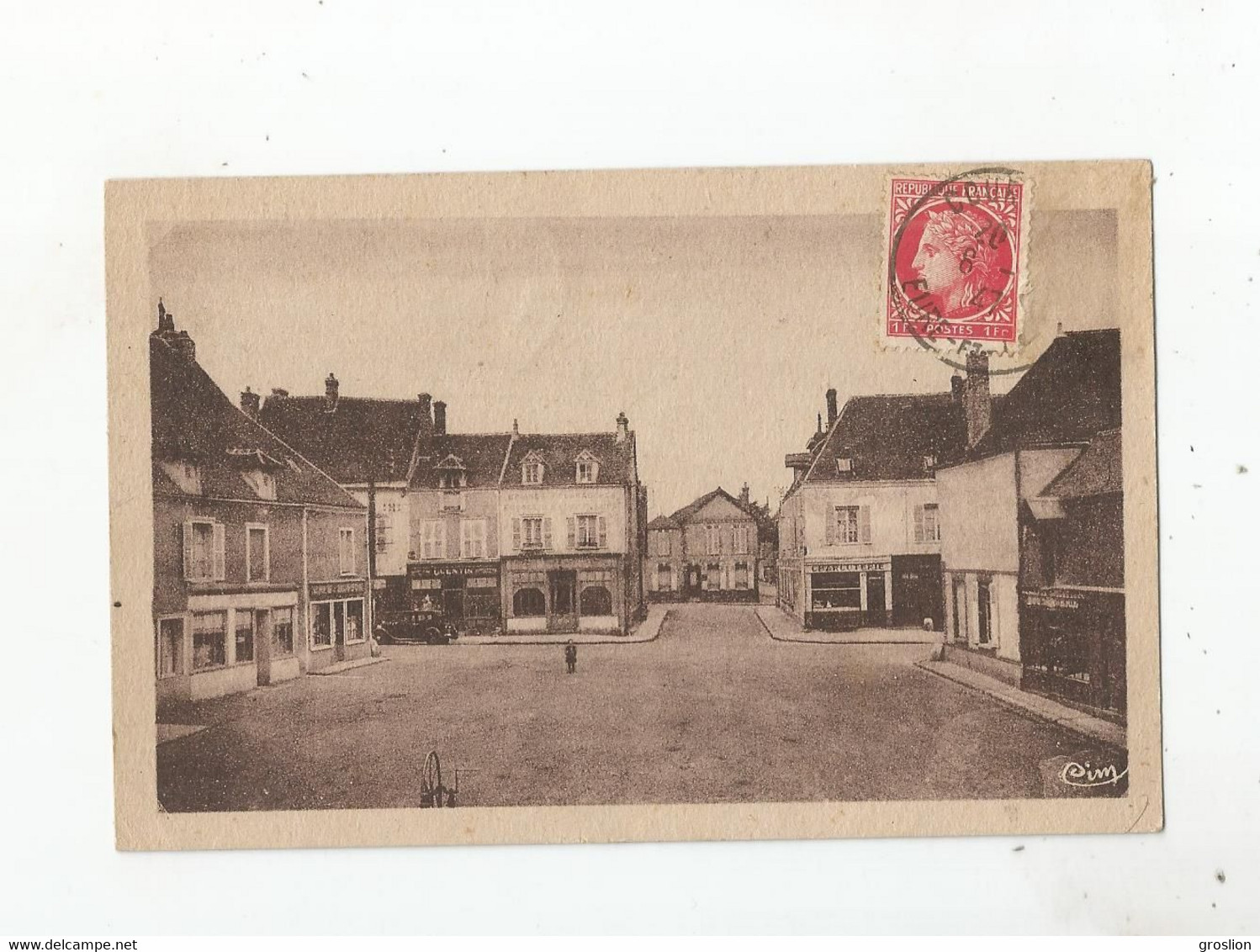 COURVILLE SUR EURE (E ET L) PLACE DU MARCHE 1947 - Courville
