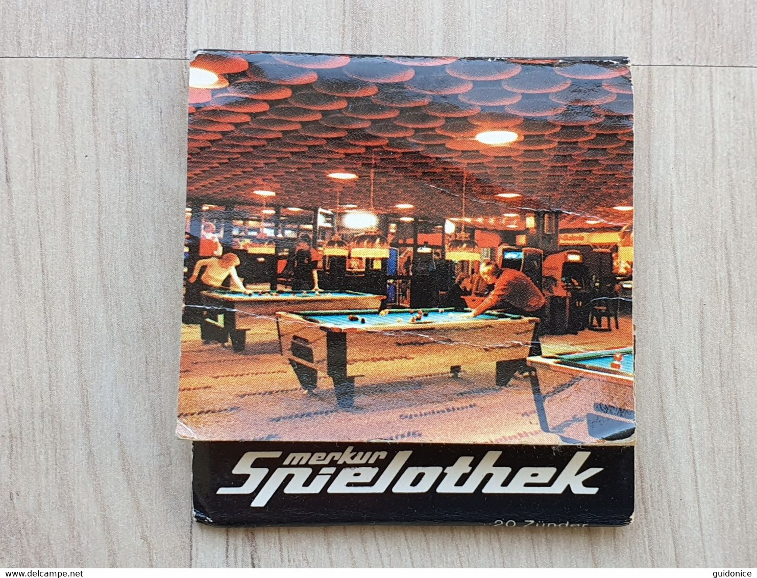 Zündholzheftchen Aus Deutschland Mit Werbung Für Eine Spielhalle (Mercur Spielothek) - Boites D'allumettes