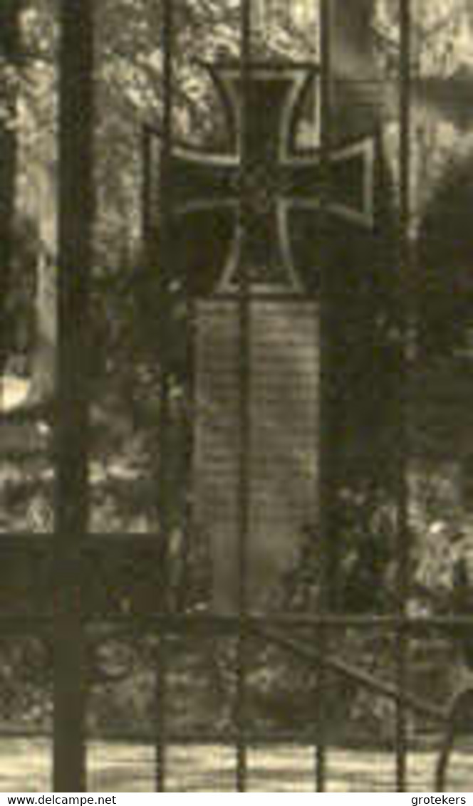 RHENEN Grebbe Militaire Begraafplaats Definitief Hek ± 1944 Met Daarachter Duits Monument - Rhenen