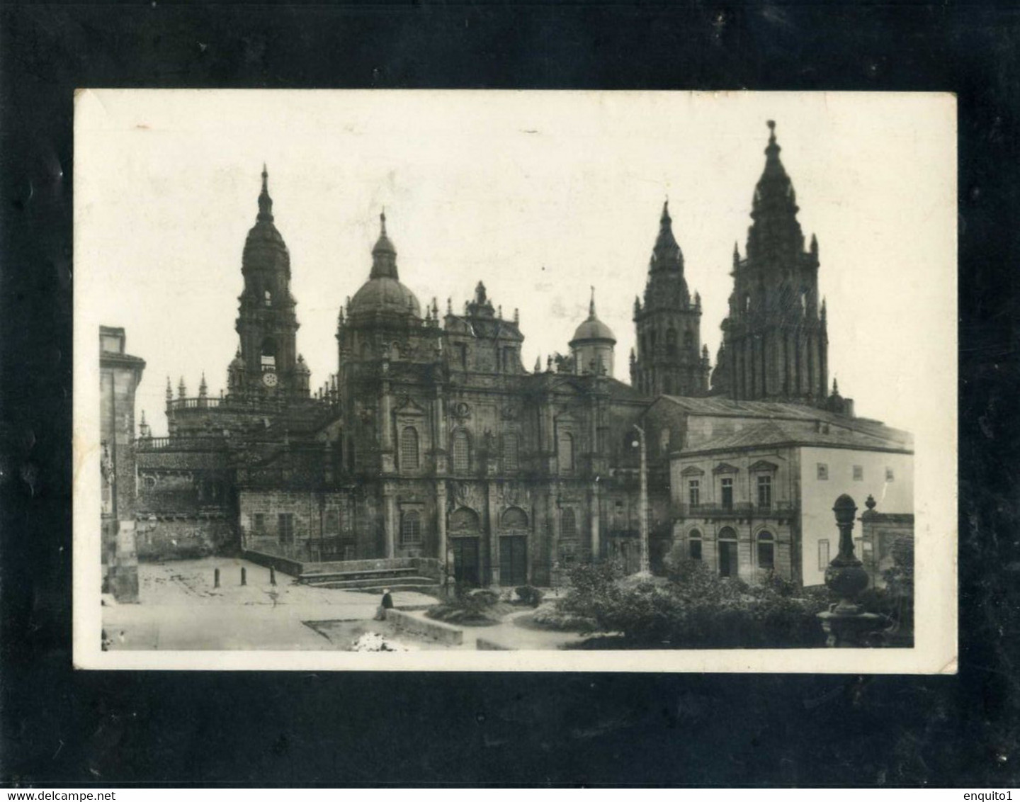 Espagne:  CP  De Santiago De Compostela Avec Empreinte De Censure Militaire 'Censura Militar Santiago". 1936 - Marques De Censures Nationalistes