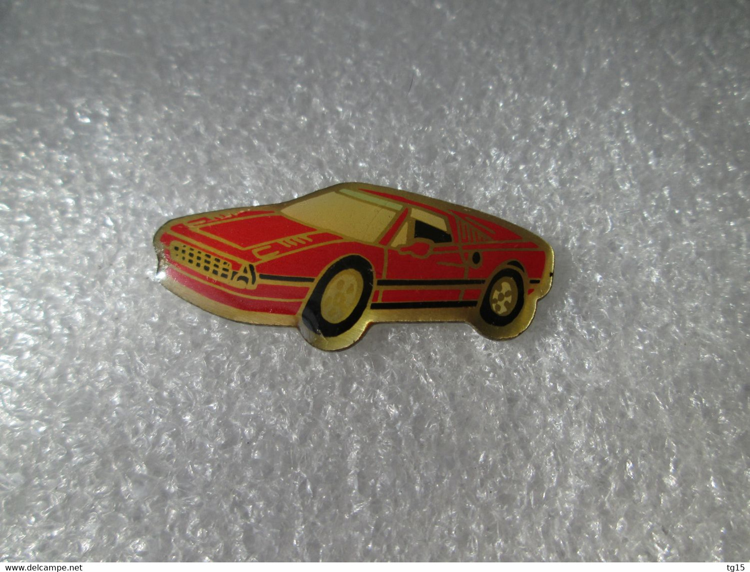 PIN'S      FERRARI   308 - Ferrari